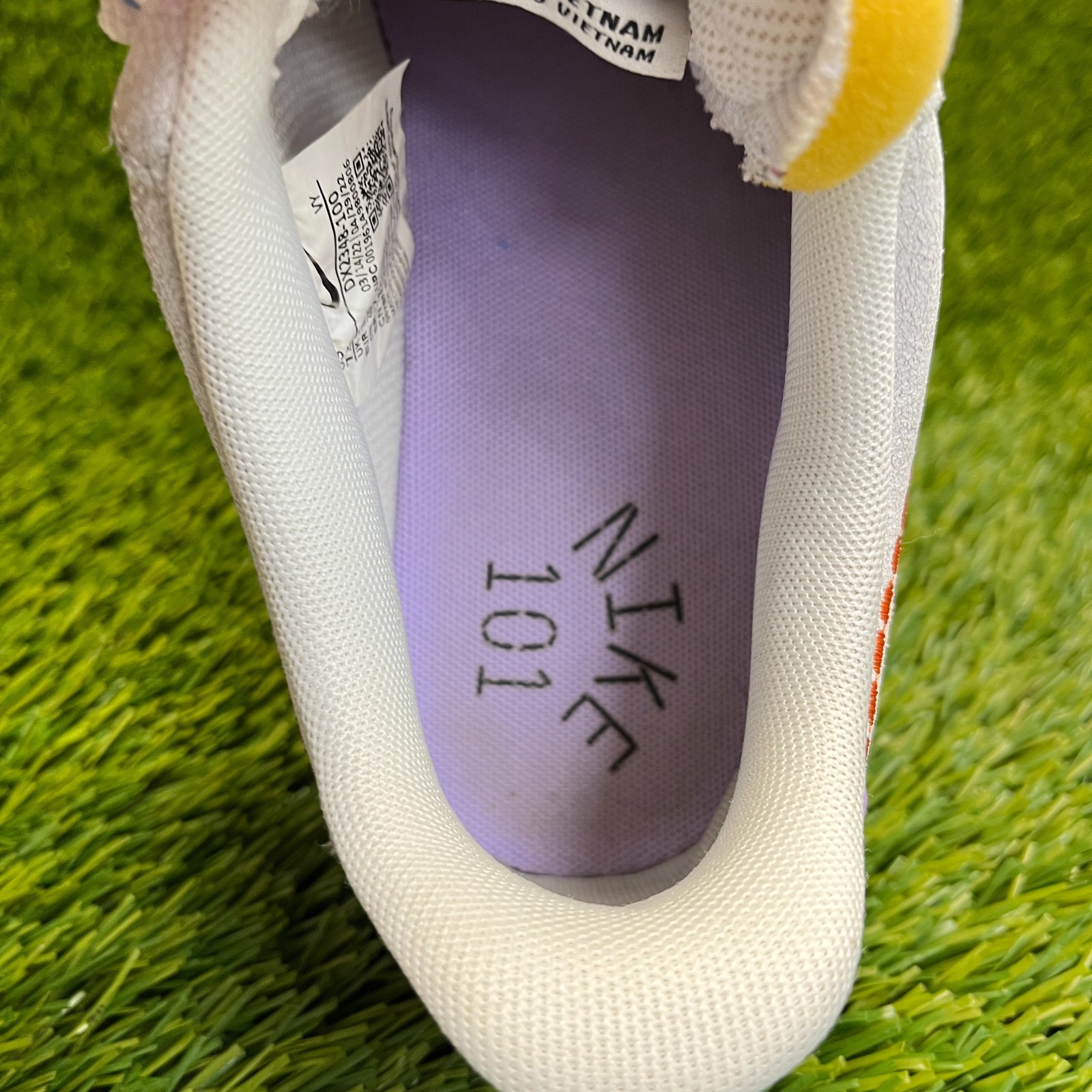 Nike Air Force 1 Low ’07 SE Womens Size 7.5 White Sail Athletic Shoes Sneakers