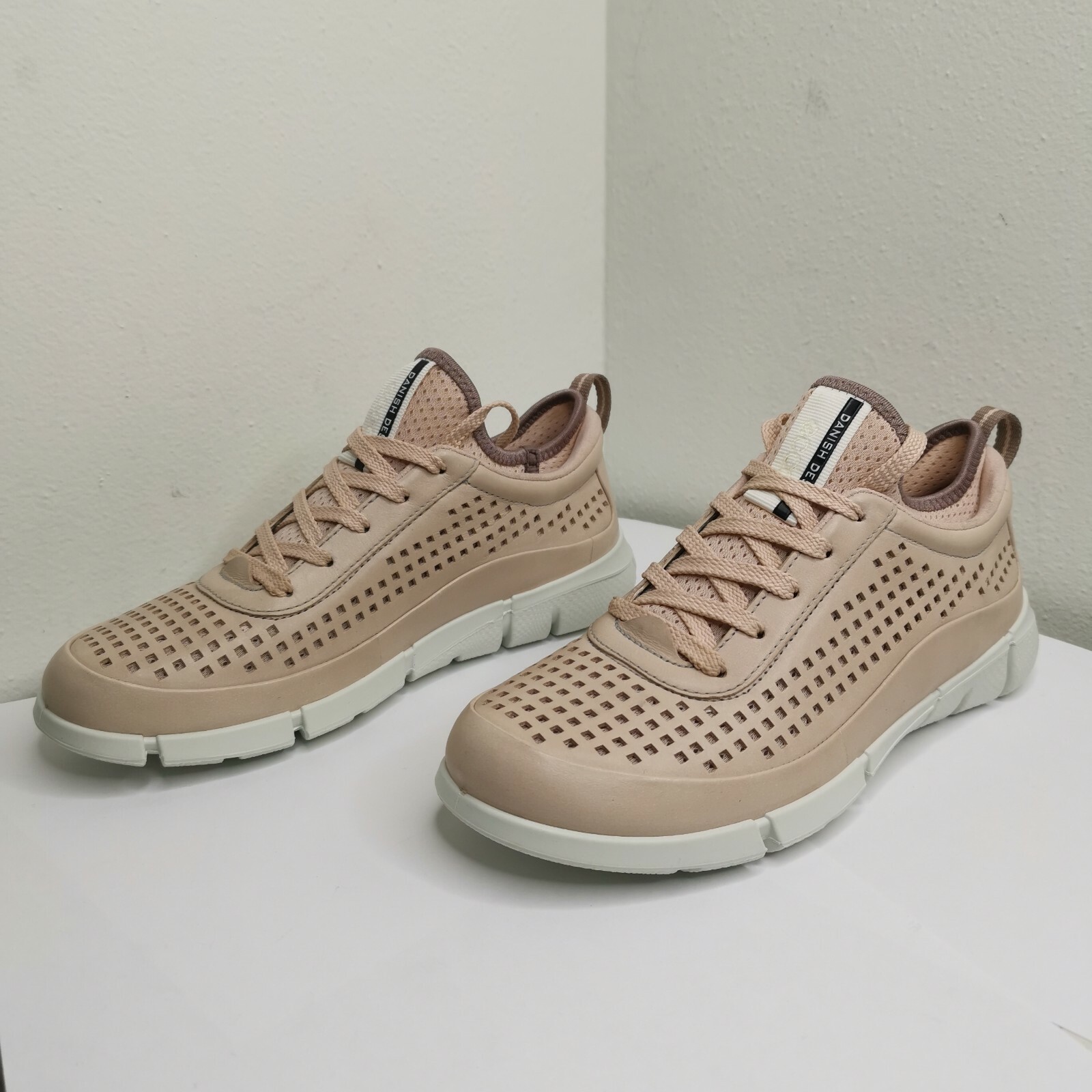 ECCO Intrinsic 1 Shoes Women’s Size 4-4.5 EUR 35