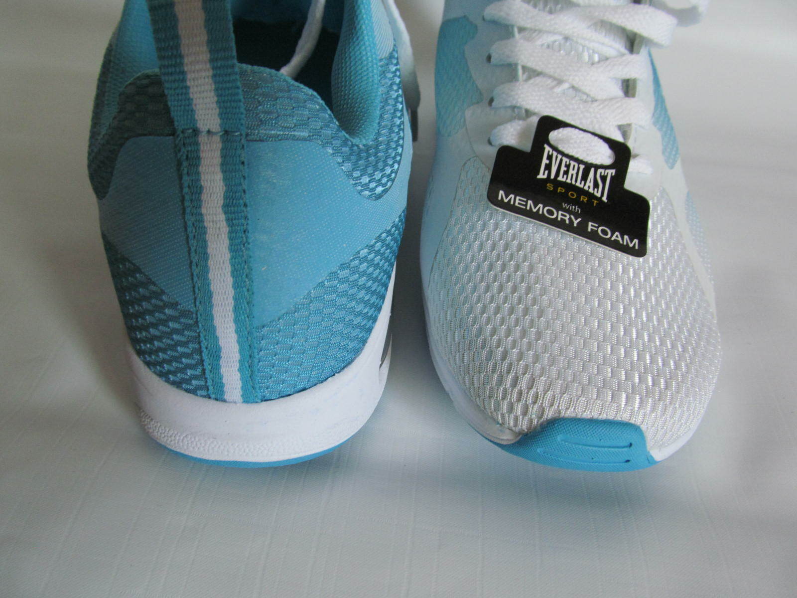 NWB Everlast Sport Womens 6.5 M Blue/White Mesh Comfort Lightweight Sneakers
