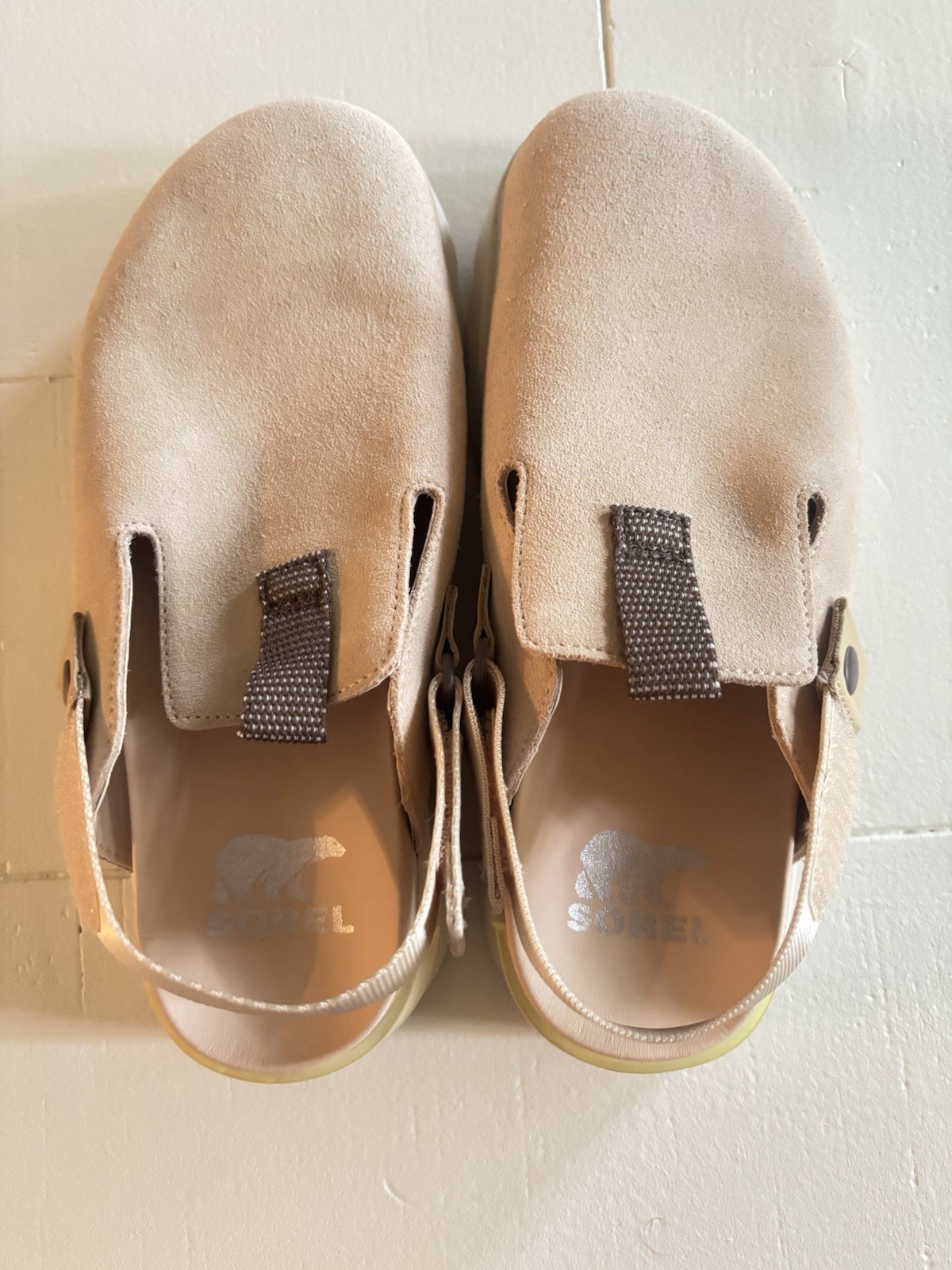 Sorel Viibe Women’s Beige Suede Slip-On Clogs Size 8