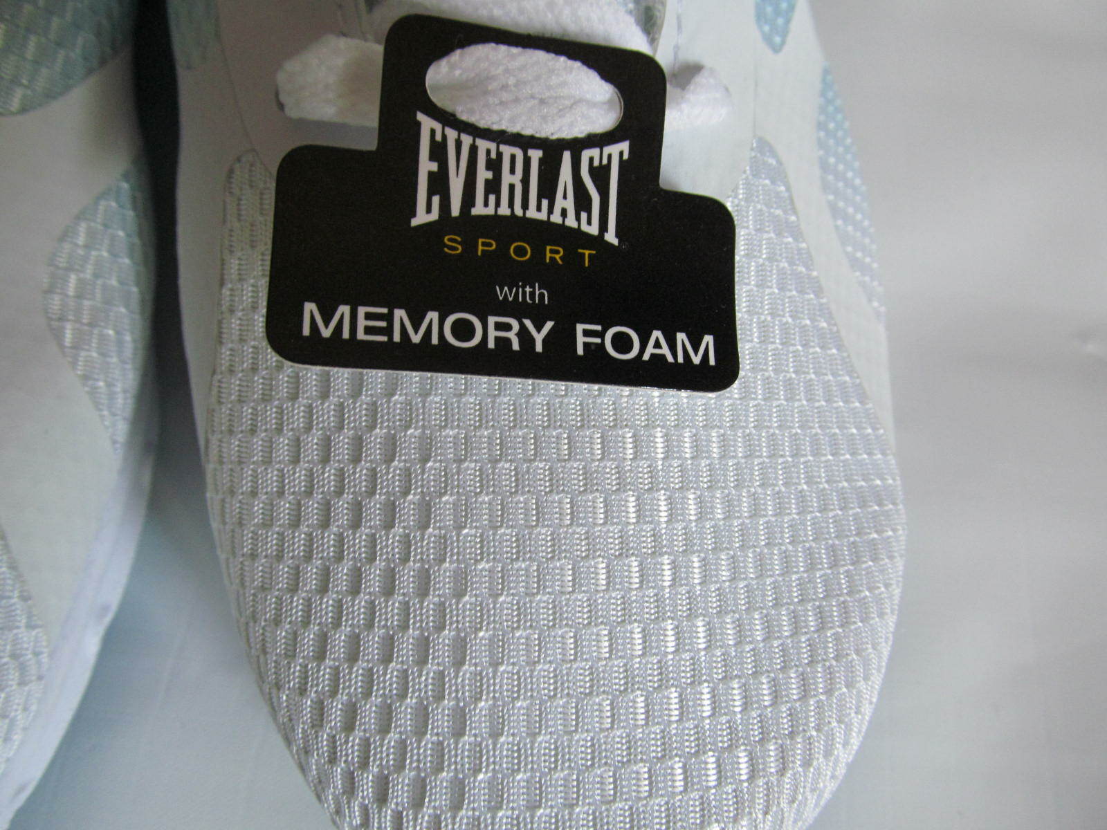NWB Everlast Sport Womens 6.5 M Blue/White Mesh Comfort Lightweight Sneakers