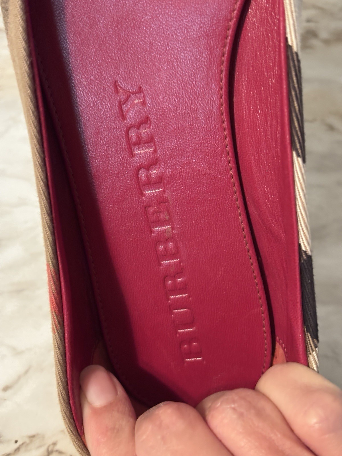 New Burberry Avonwick Nova Check Red Burgundy Leather Ballet Flats Sz 38 1/2 US9