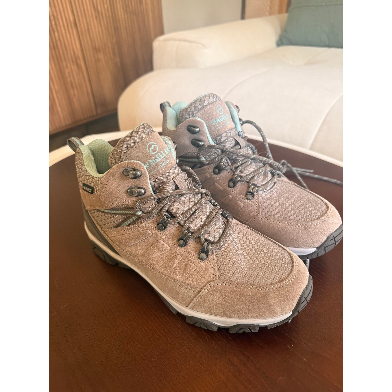 Magellan Outdoors Pro Mid Trek Hiker Boots Women’s 9.5 Waterproof Tan New