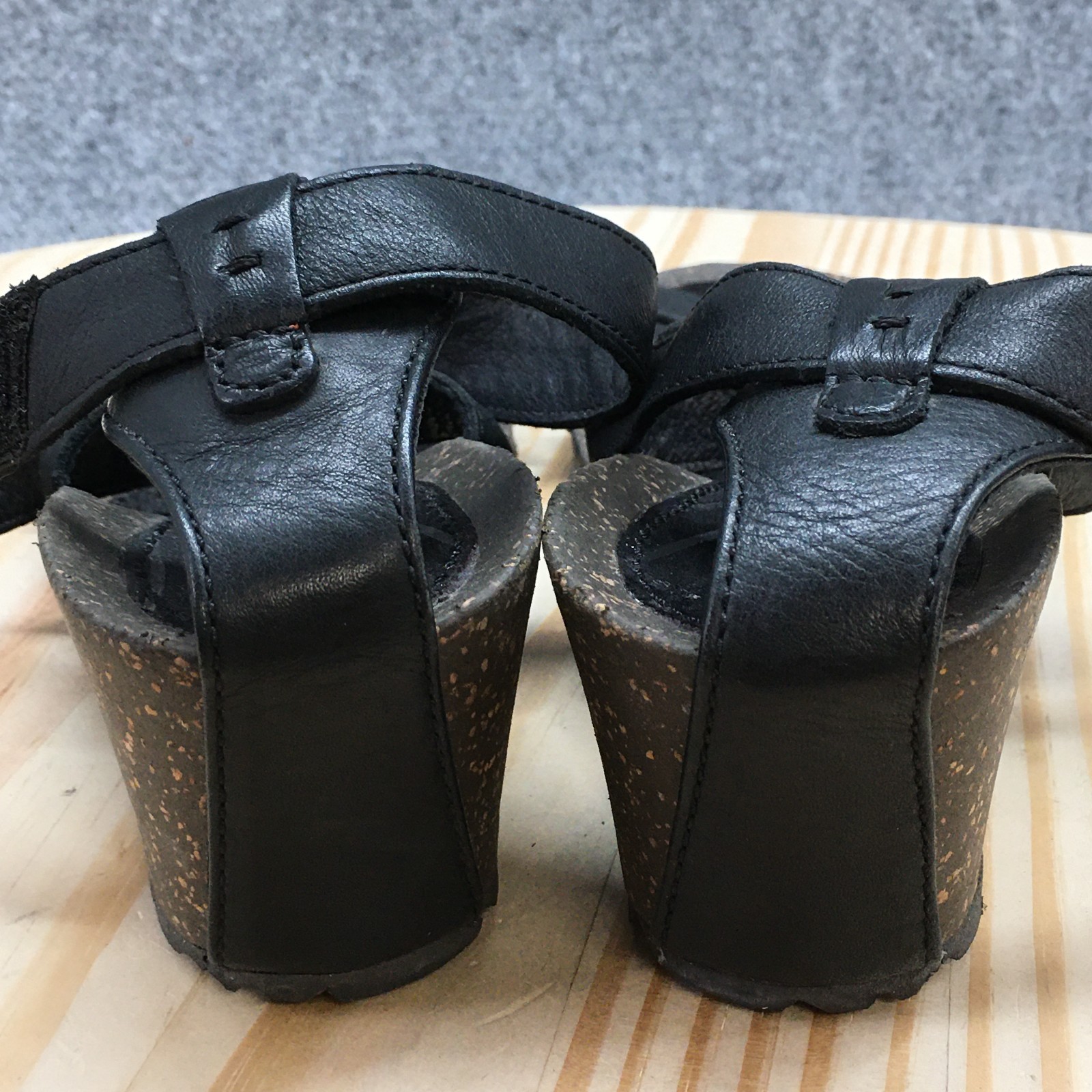 Teva Sandals Womens 9 M Strappy Black Leather Slip On Open Toe Wedge 1007732