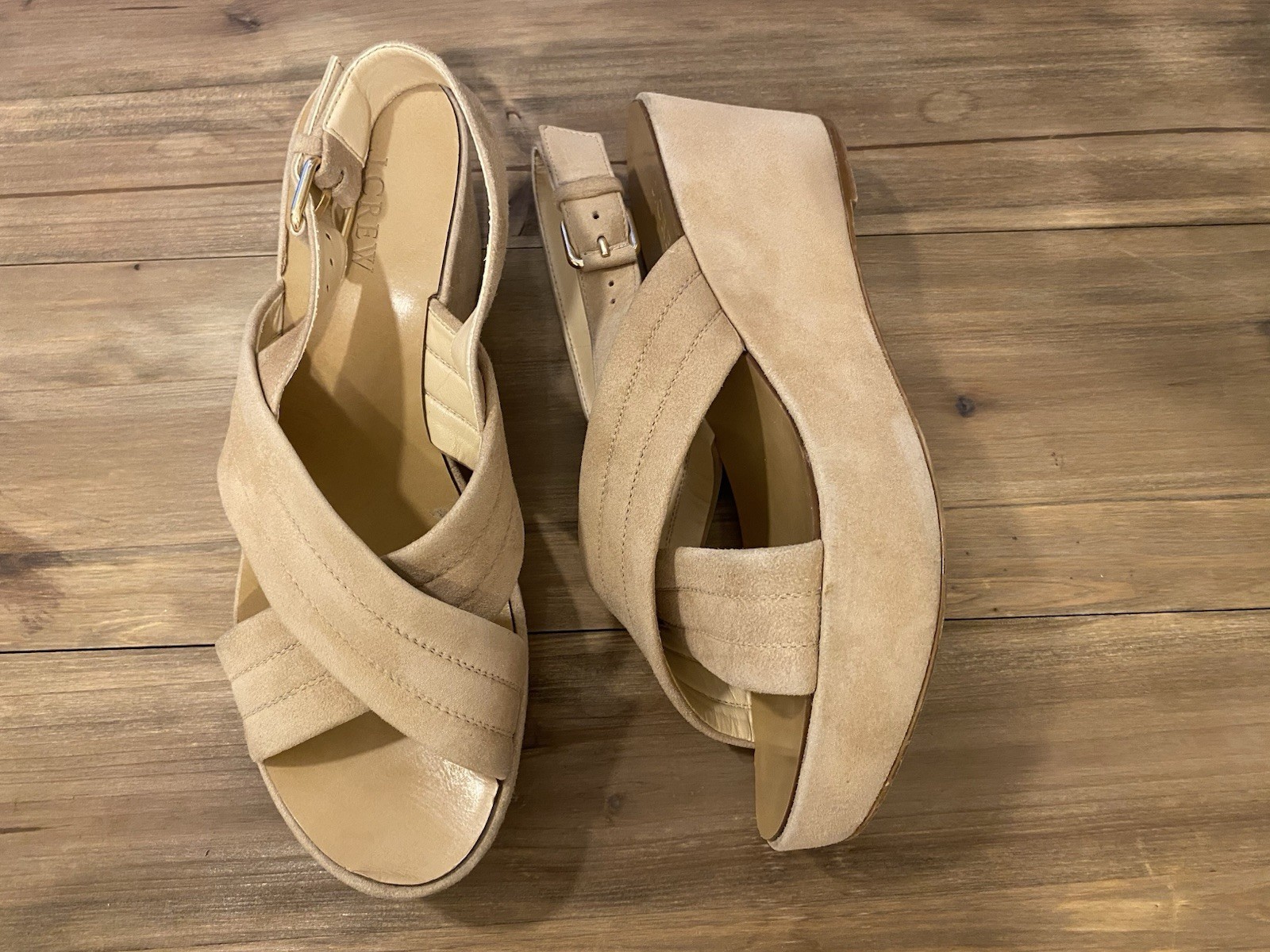 Size 8 – Women’s J. Crew Leather Platform Sandal, w/ Gold Toned Buckle Closure