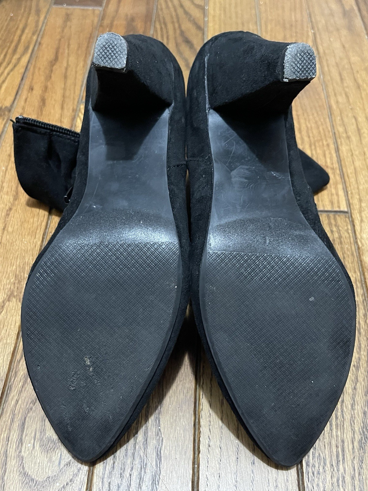 David Aaron Black Suede High Heel Shoes, Size 8 Preloved