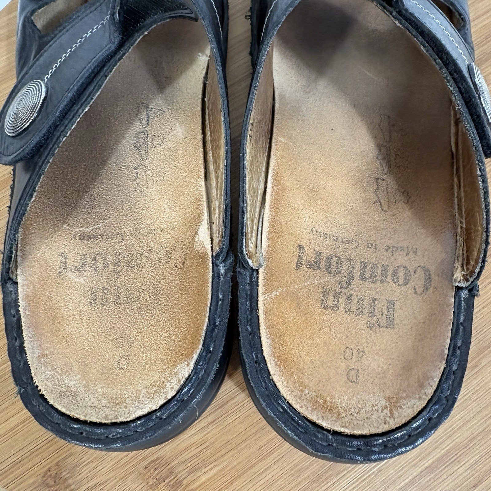 Finn Comfort Sansibar Sandal Medallion Womens Size EU 40D / US 8.5 Black Leather