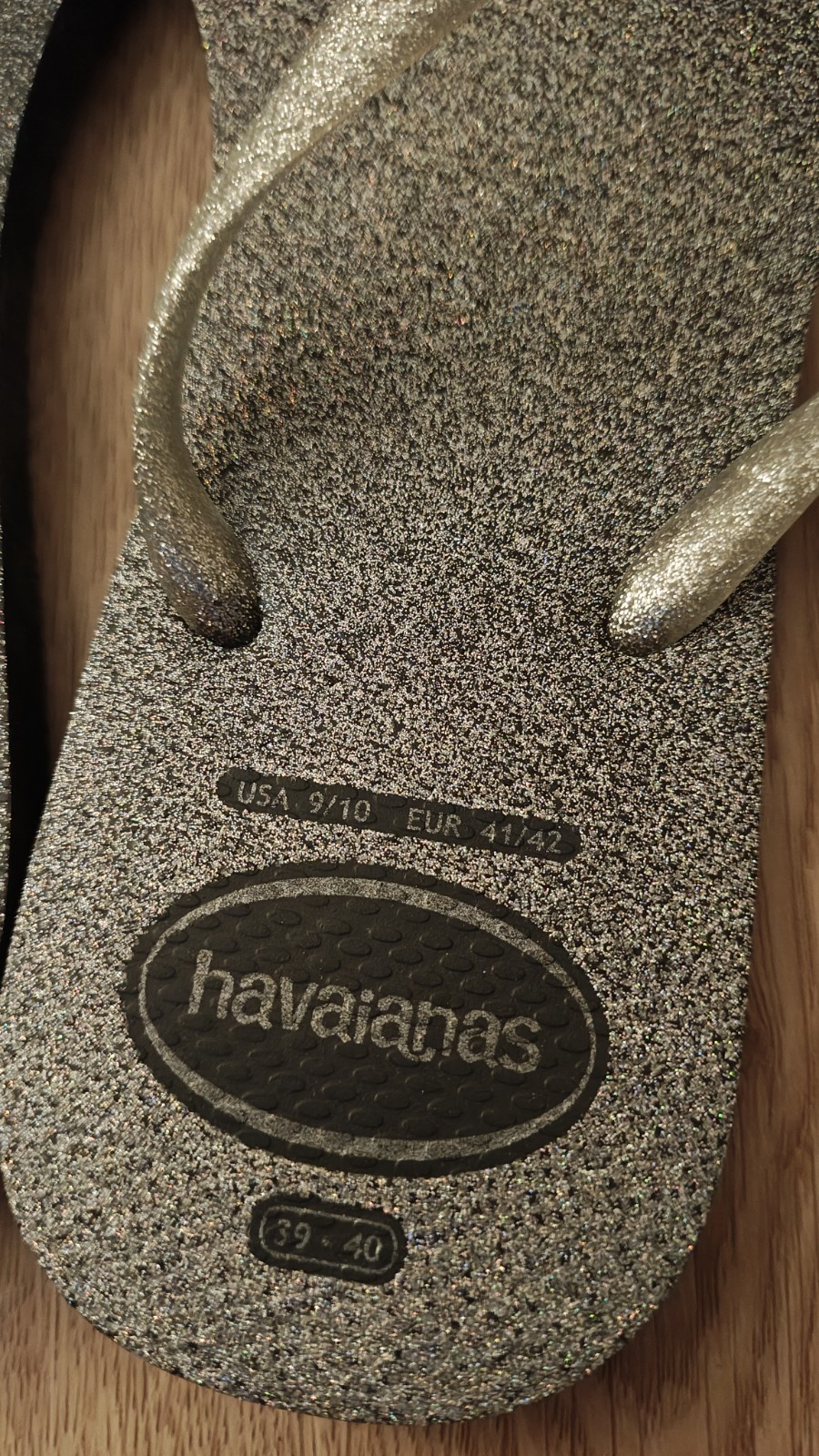 Havaianas Women’s Silver Size USA 9/10 Shiny Silver