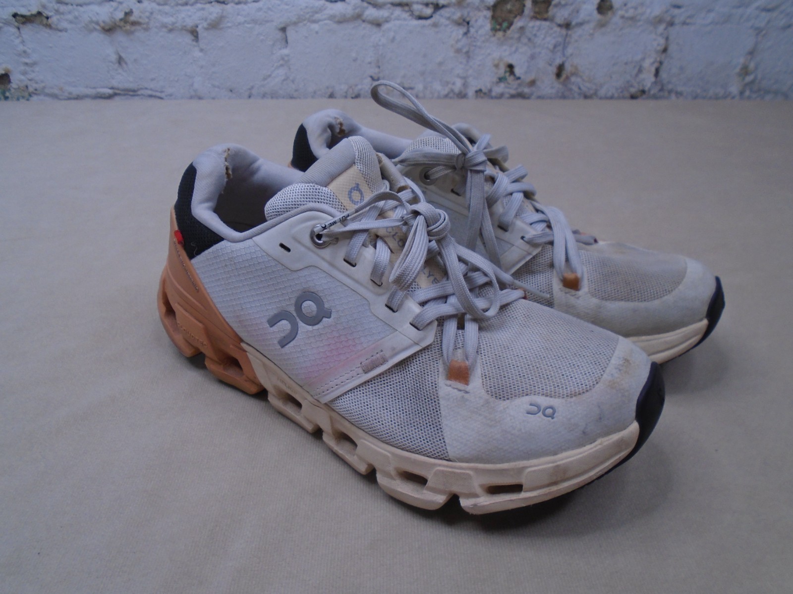 On Cloud Cloudflyer 4 White Copper Running Shoes Women’s Size 7 71.98667