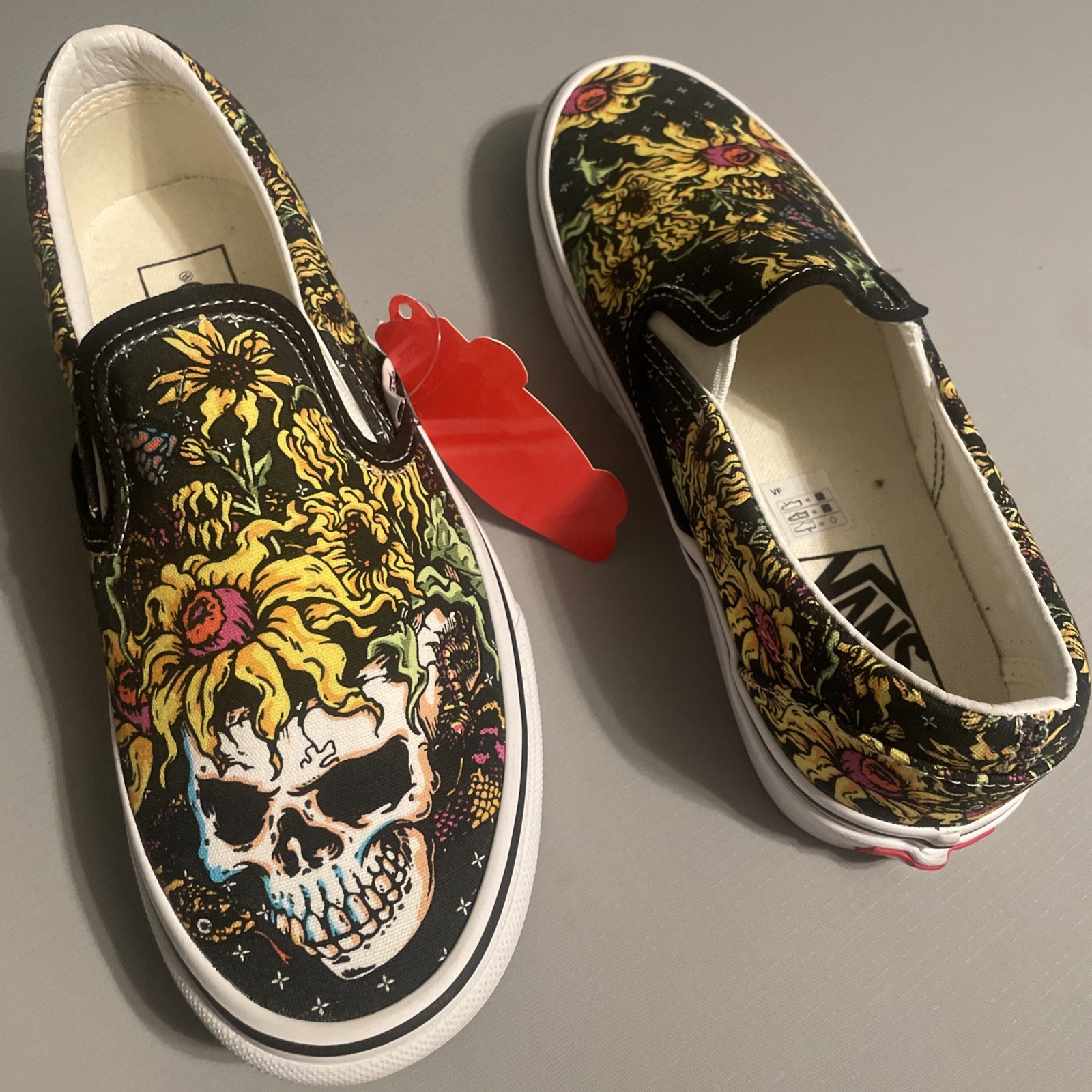 Vans Rare Classic Beauty Skull & Flowers Slip On Shoes Size Women’s 7 Men’s 5.5