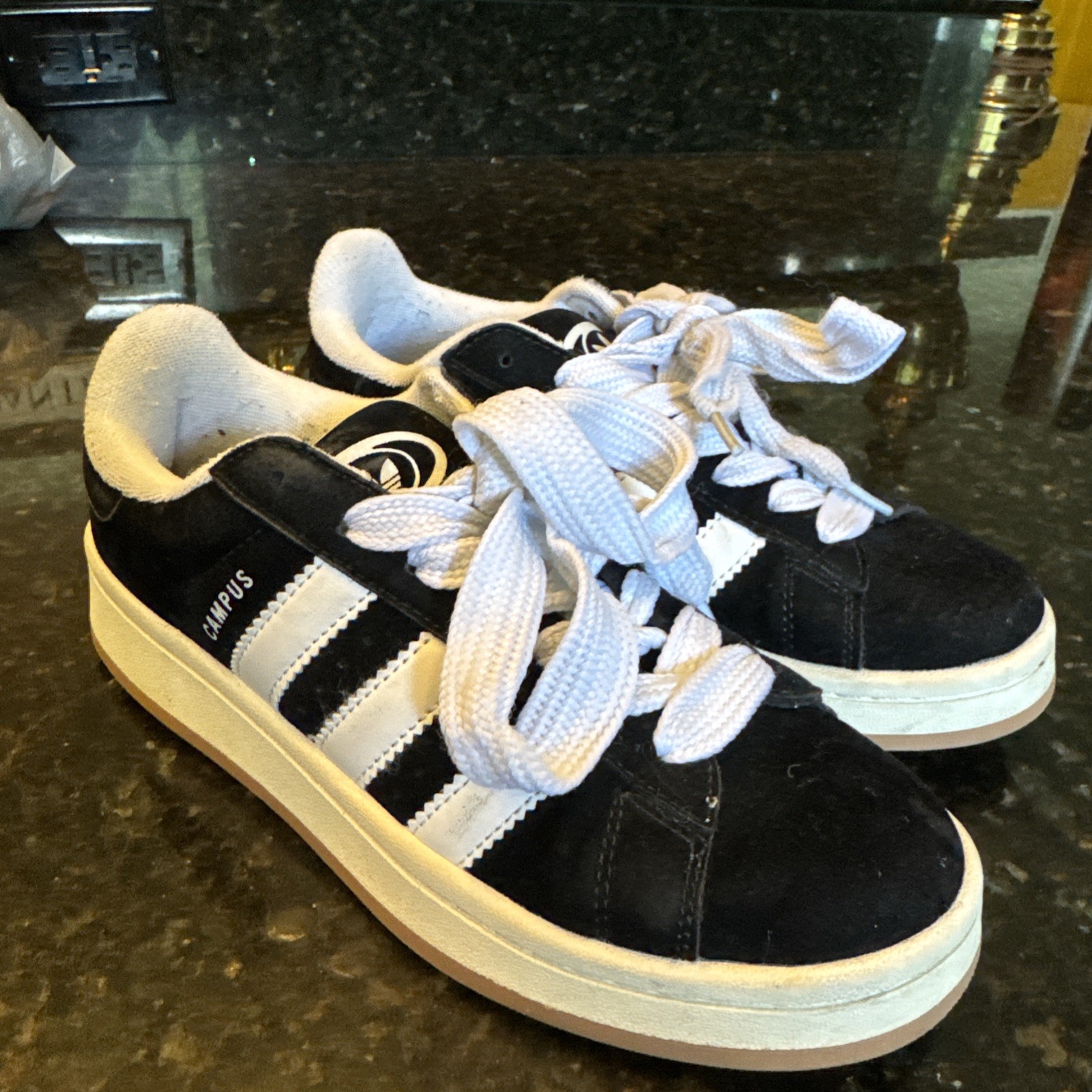 adidas Campus 00s Size 8 Black and White Gum