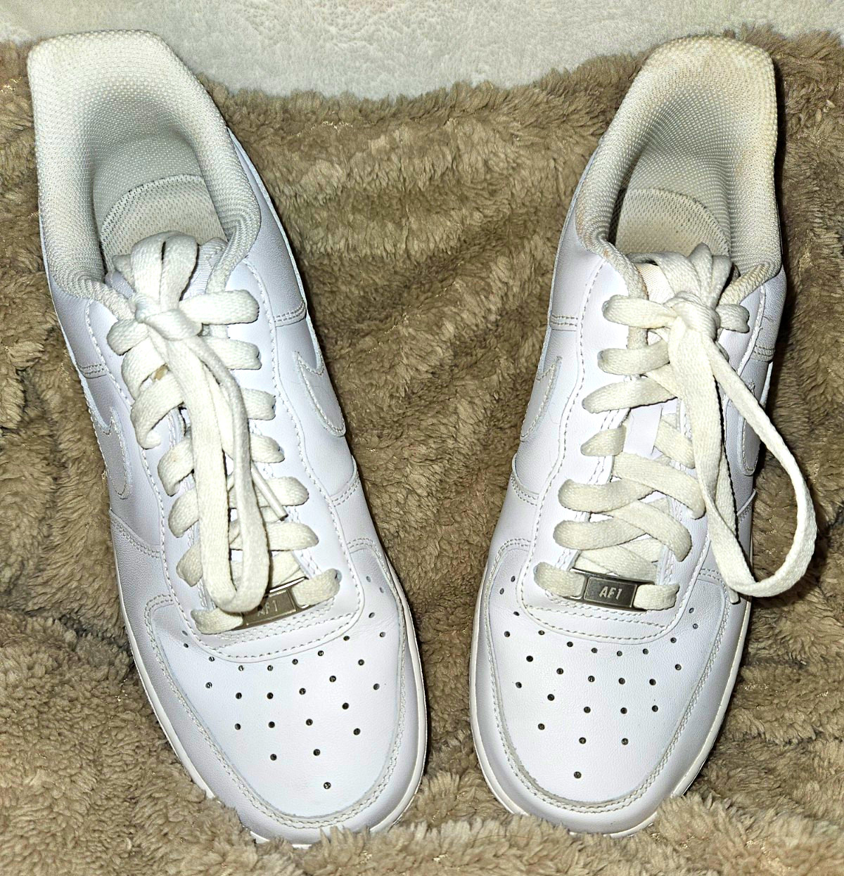 Nike Air Force 1 Men’s Low Top Lace-Up Leather Sneakers White DD8959-100