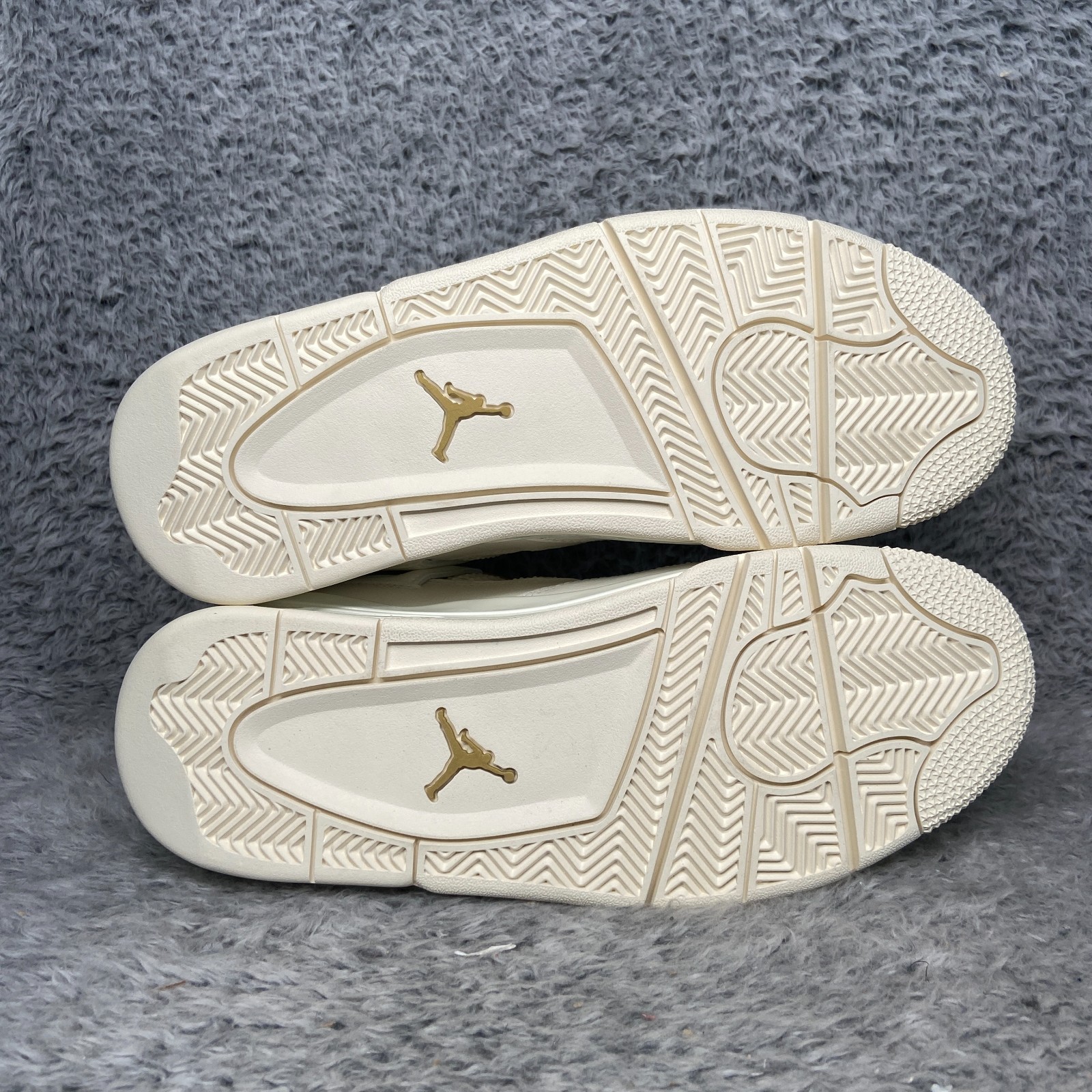 Air Jordan 4 Retro Metallic Gold Size 6-12 Women Sneakers AQ9129-170