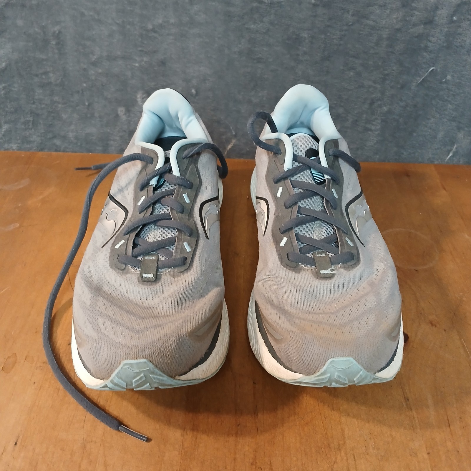 SAUCONY TRIUMPH 19 RUNNING SHOES WOMENS 12 GRAY BLUE FORMFIT 8MM