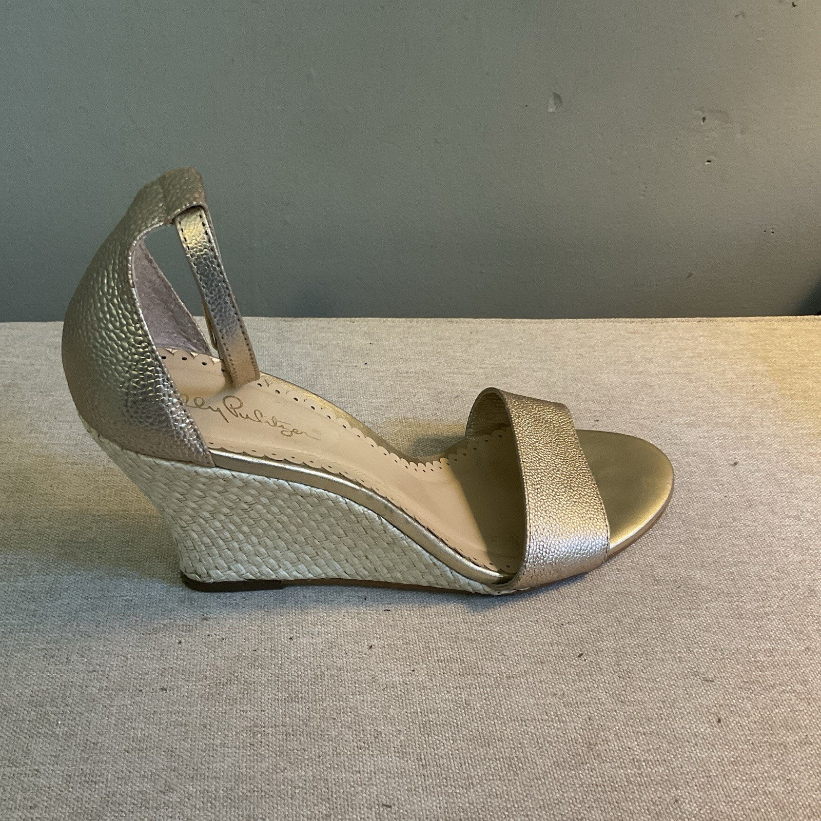 Lilly Pulitzer Bridgette Gold Metallic Leather Wedge Sandals Size 9M
