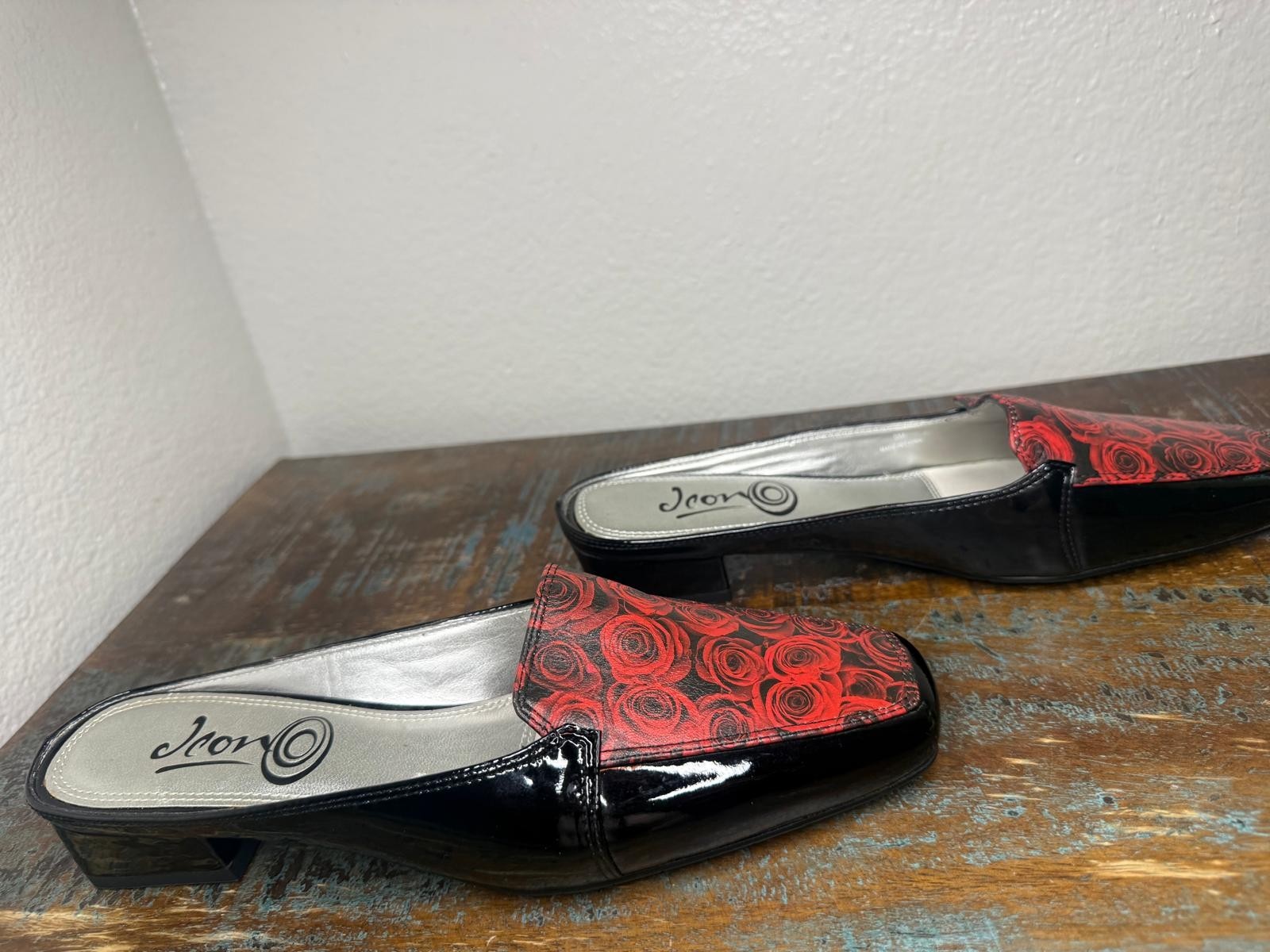 Icon Women’s Slip-On Mule Heels Square Toe Floral Patent Leather US 6 M
