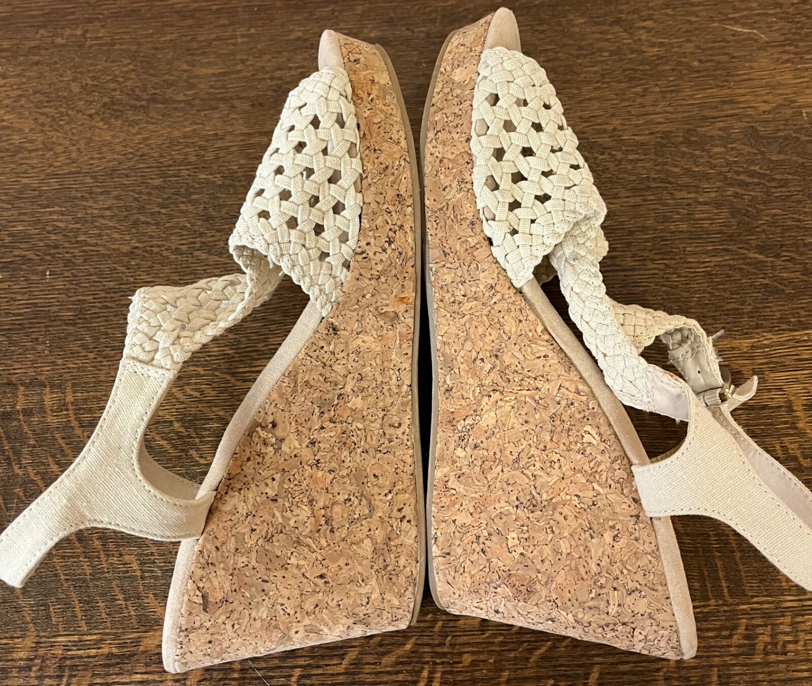 Sugar Jollie Beige Memory Foam Crochet Wedge Cork Sandals Sz 11 M New