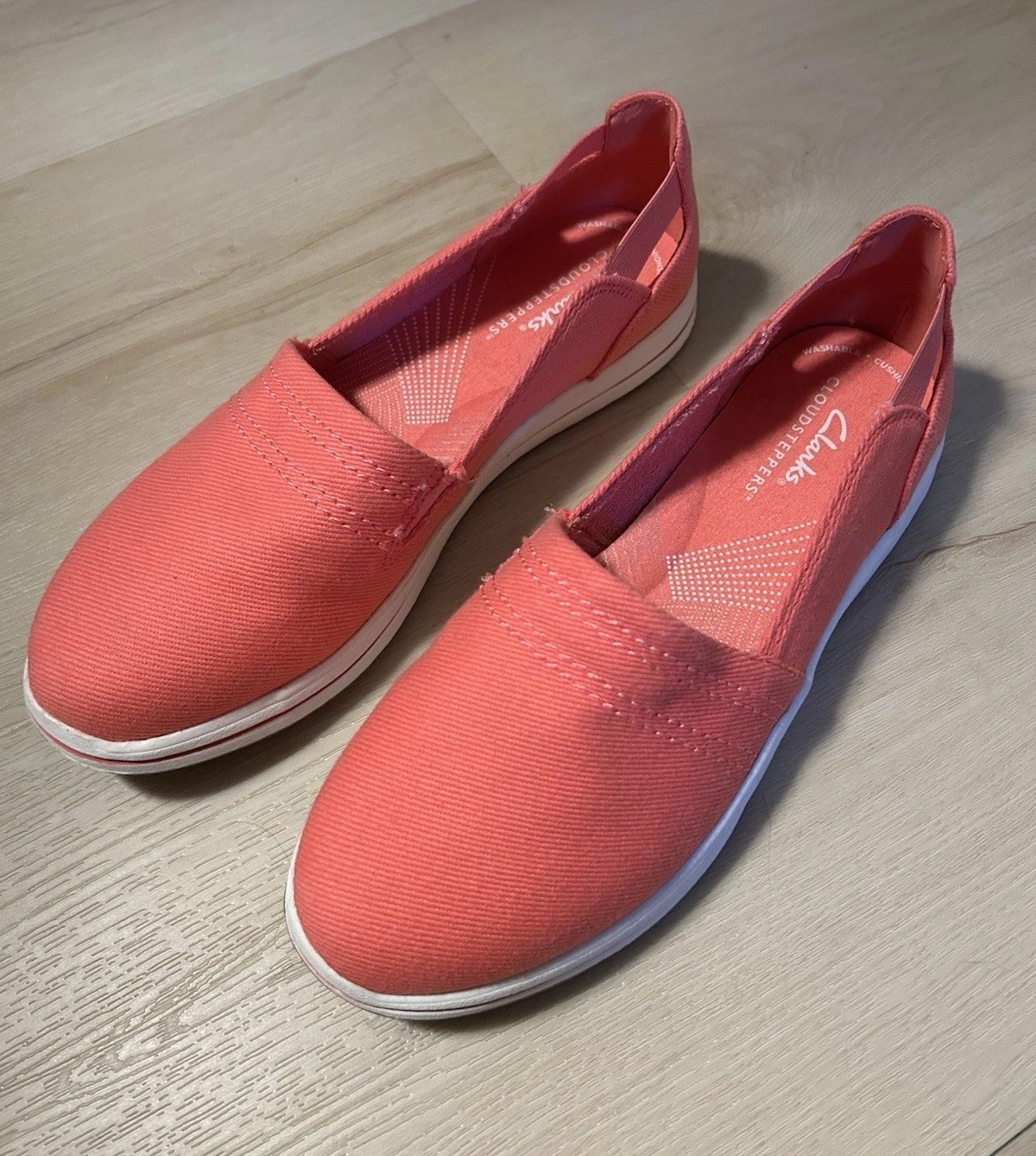Clarks CloudSteppers Women’s Sz 6.5 Breeze Step Bright Coral Shoes Slip On