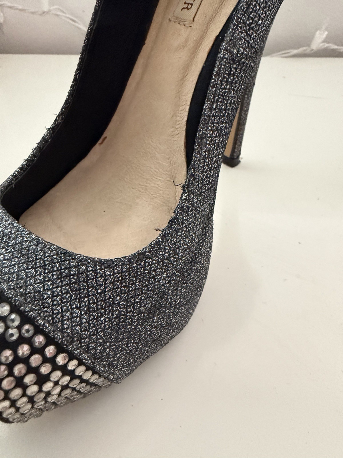 The Essence Menbur Black/Silver Rhinestone Peep Toe Slip-On Stiletto Pumps 6
