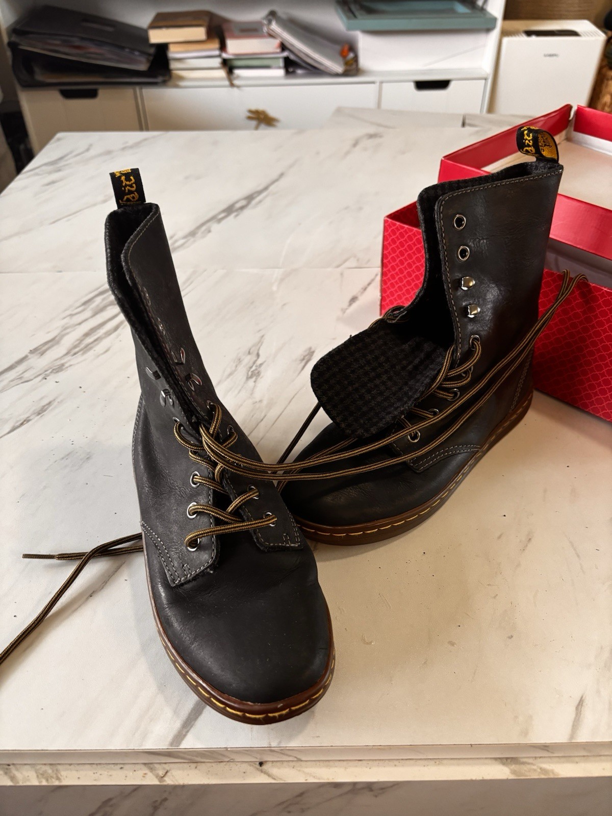 Dr. Martens Pascal 1460 Virginia Leather Boots for Women, Size US 7 – Black -…