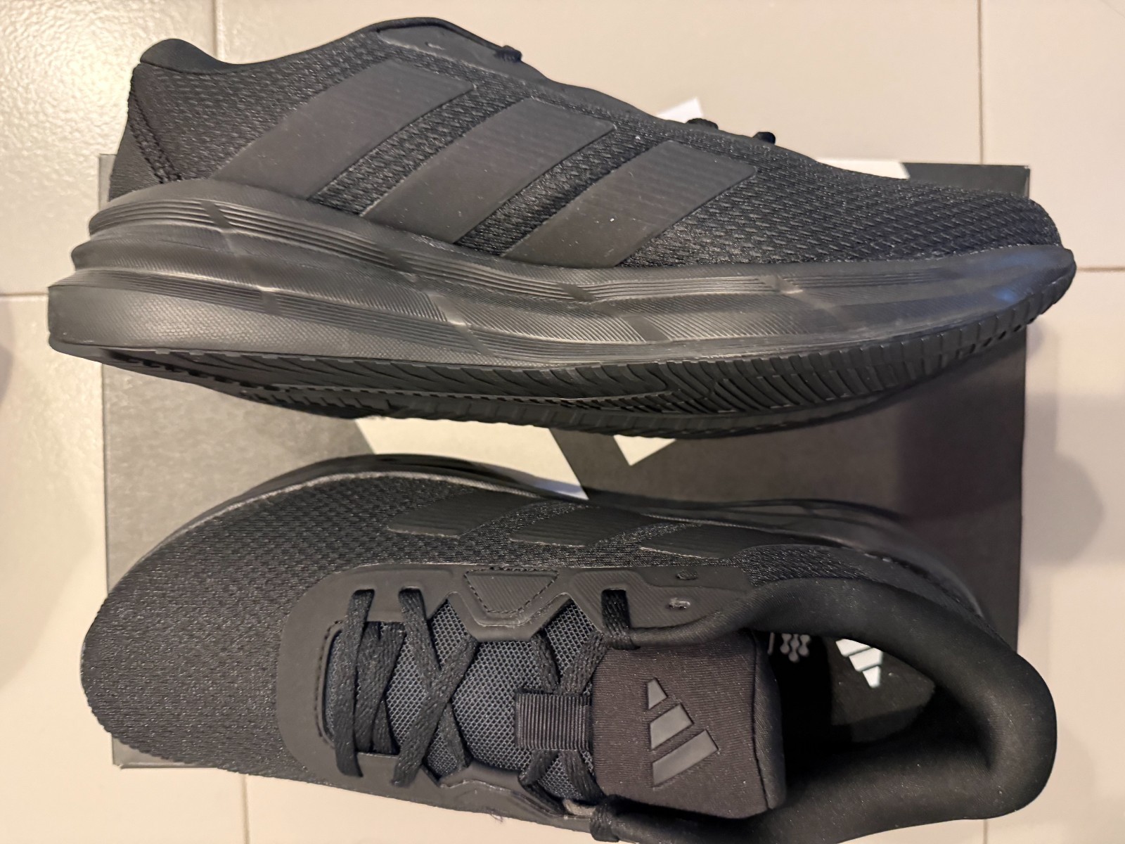 adidas women Galaxy 7 Running Shoes, black