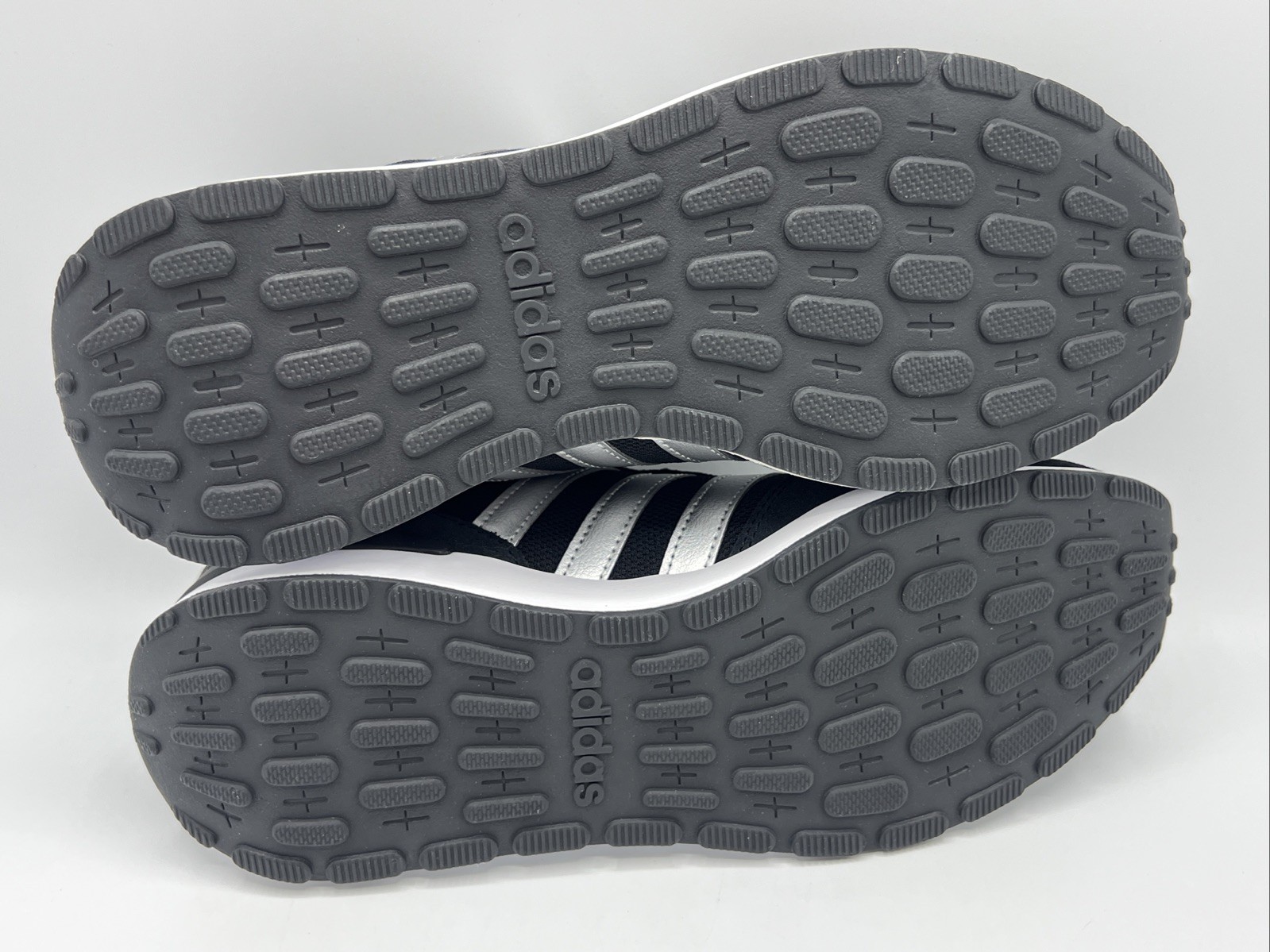 Adidas Run 60s Women’s Size 9 Black Silver Athletic Sneakers JR6626 New
