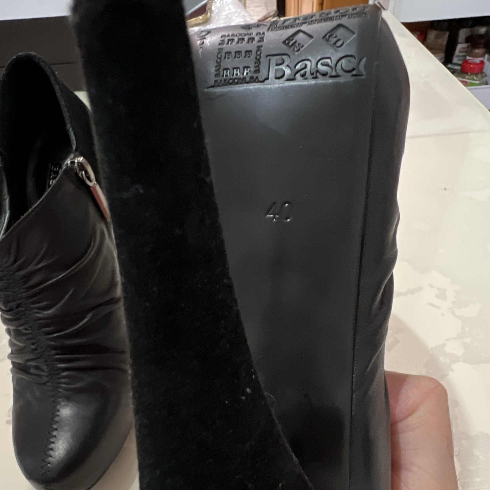 Basconi Women’s Black Leather Ankle Bootie Round Toe Zip, US 9 EU 40
