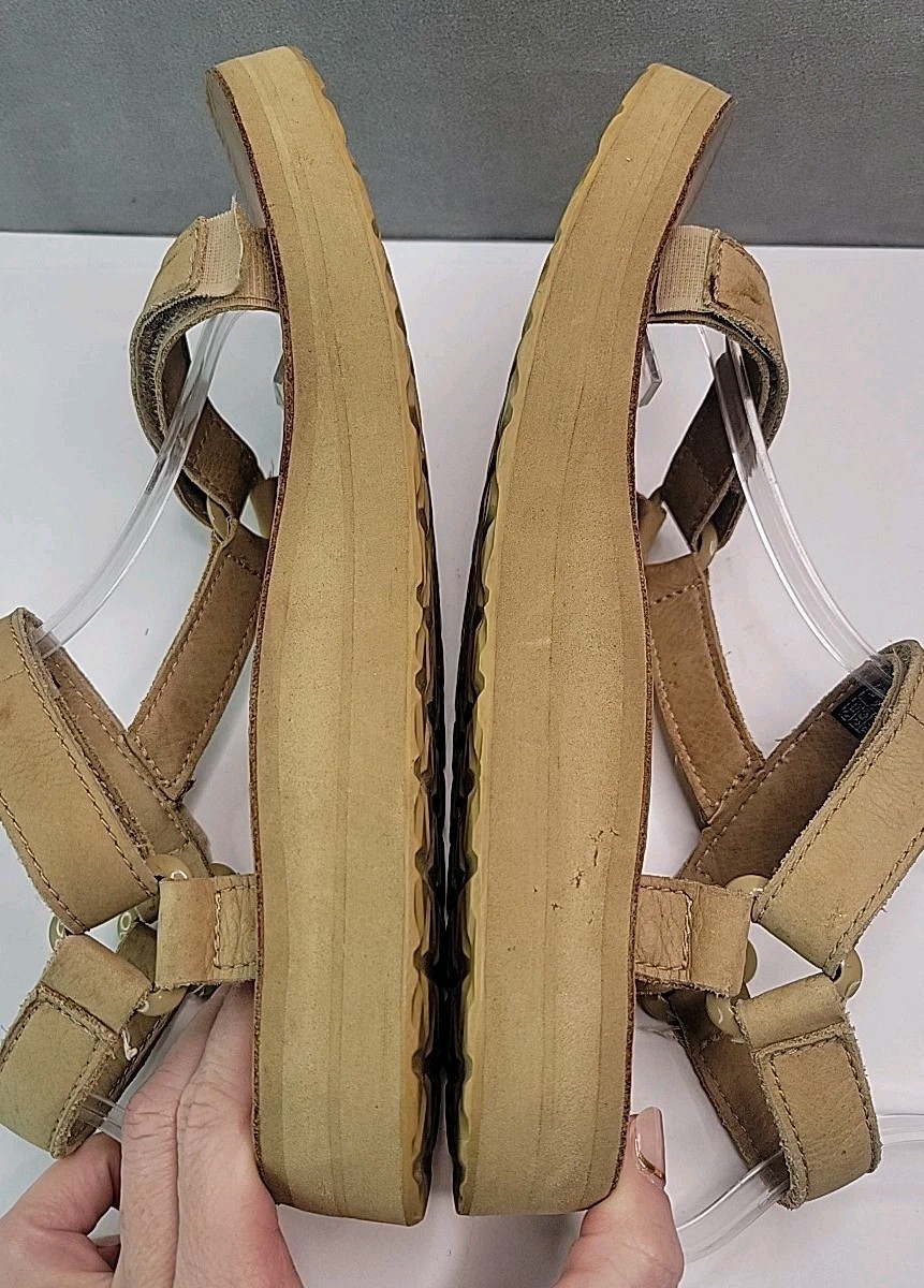 Teva Leather Midform Universal Tan Strappy Sandals Comfort Hiking Womens Size 9
