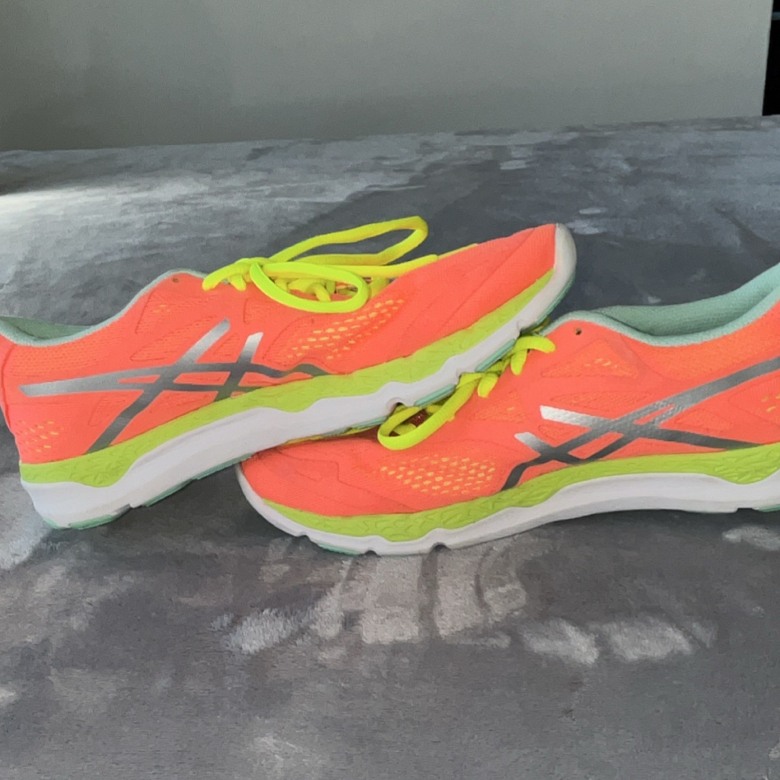 ASICS T583N Women’s Low Top Lace-Up Sneakers Mesh Synthetic Orange Multi size 8