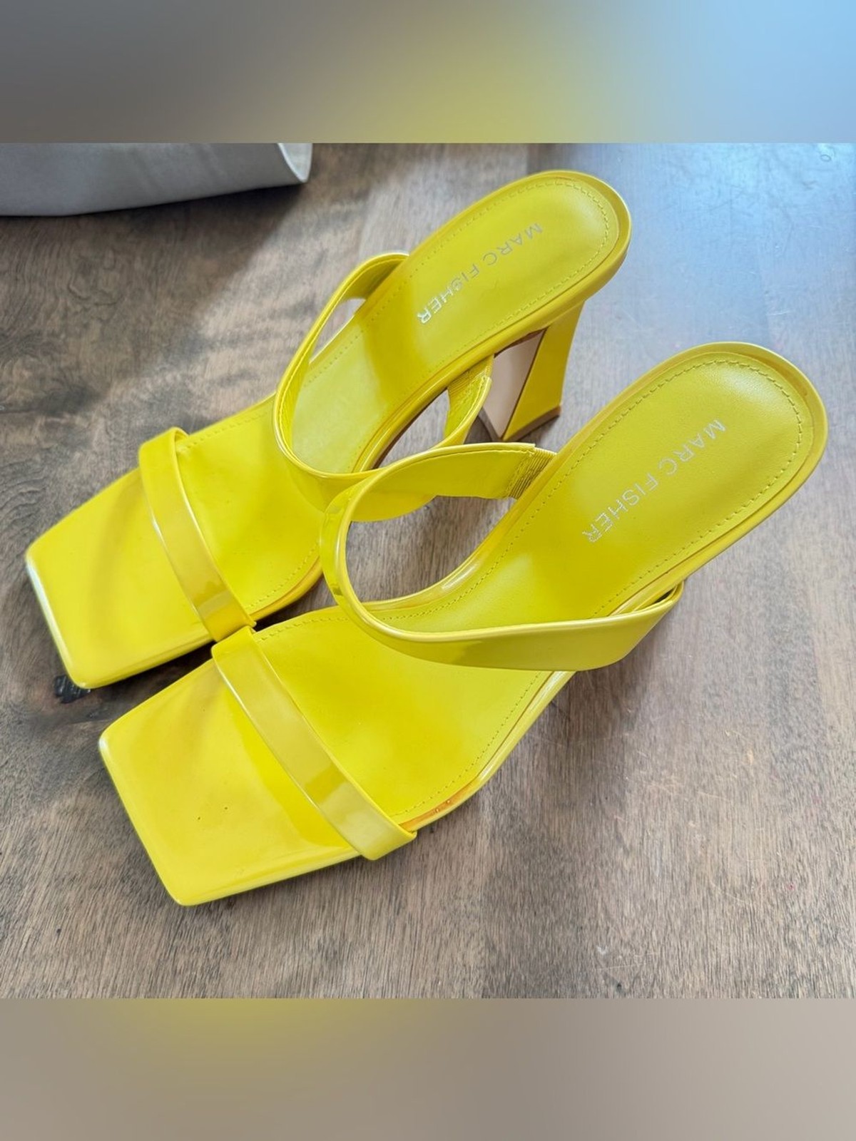 Marc Fisher Chartreuse Patent Mule Heels | Size 9 | Dopamine Dressing