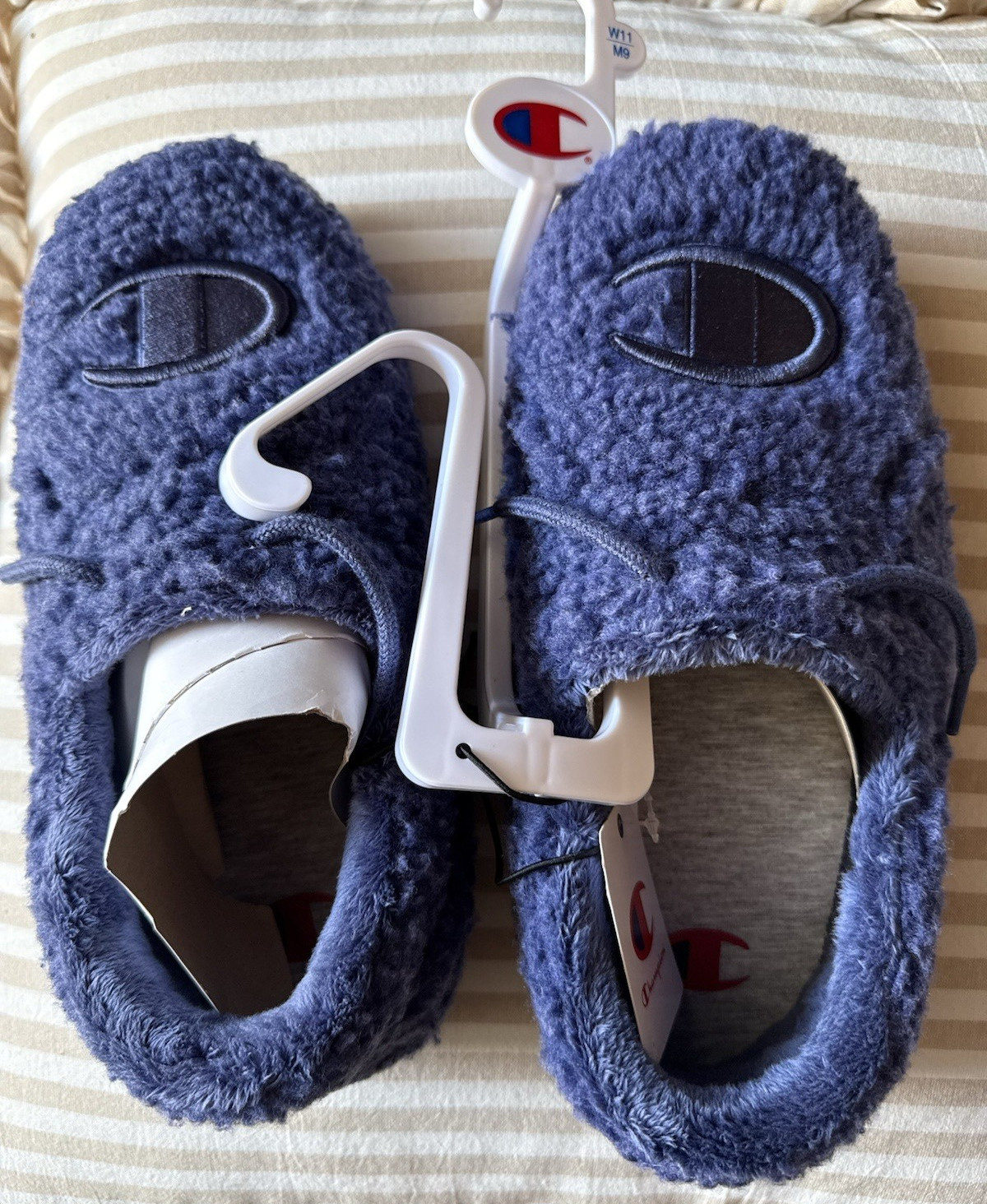 Champion Adult University Slippers – Blue W10/M8