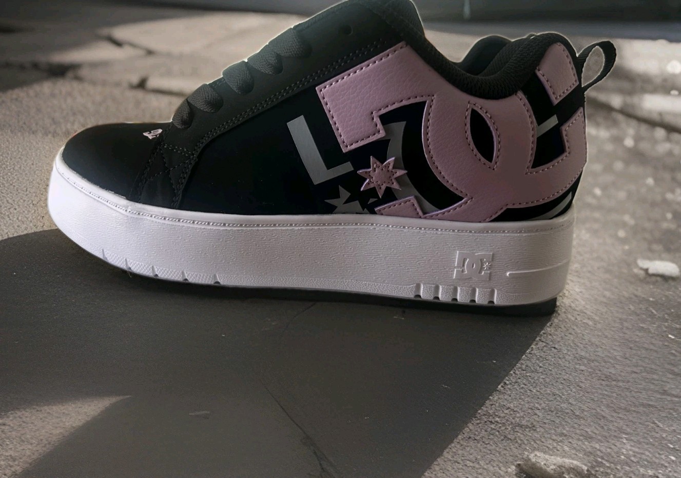 Women’s DC Court Graffik Platform Skate Shoes – Black/Lavender/Light Grey