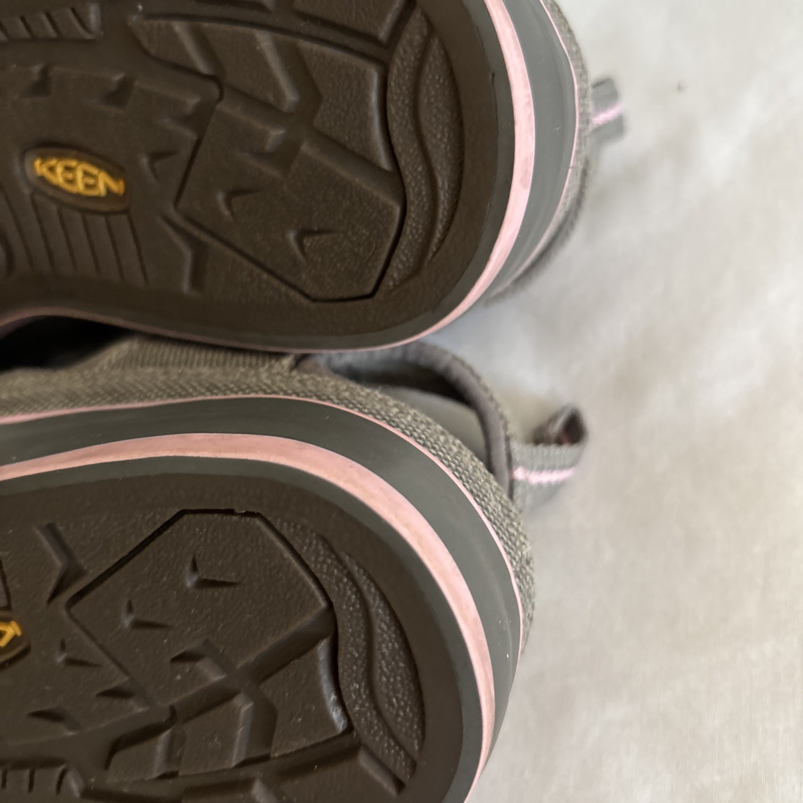 KEEN Coronado Vulcanized Canvas Waterproof Grey Pink Hiking Sandals Women 6.5