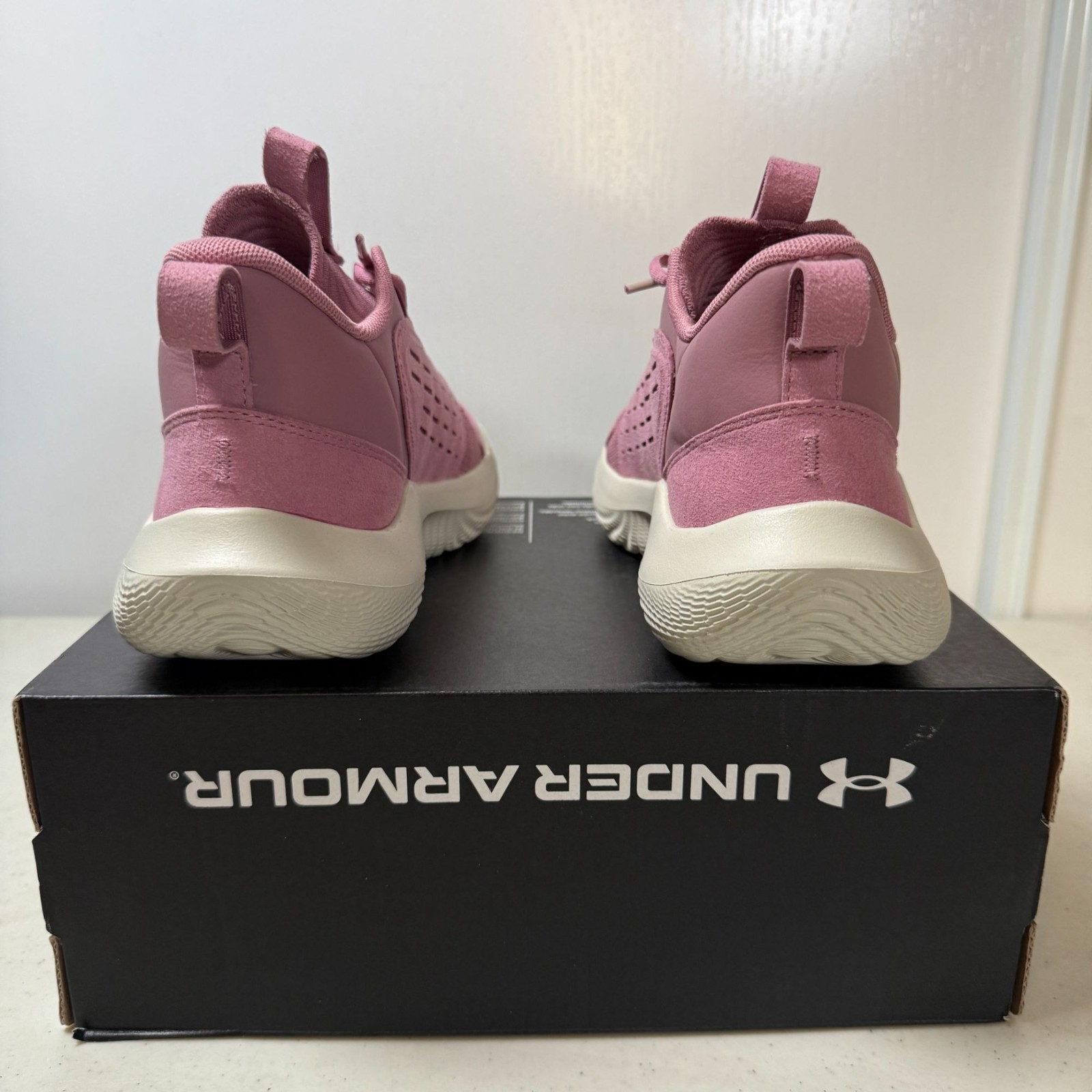 Under Armour Womens UA Flow Breakthru 5 Lux Sneakers Size 7.5 Pink