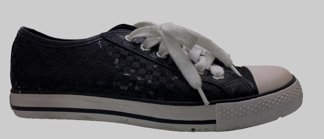 Gotta Flurt Size 8.5 Black Sequin Low Top Sneakers Rarely Worn