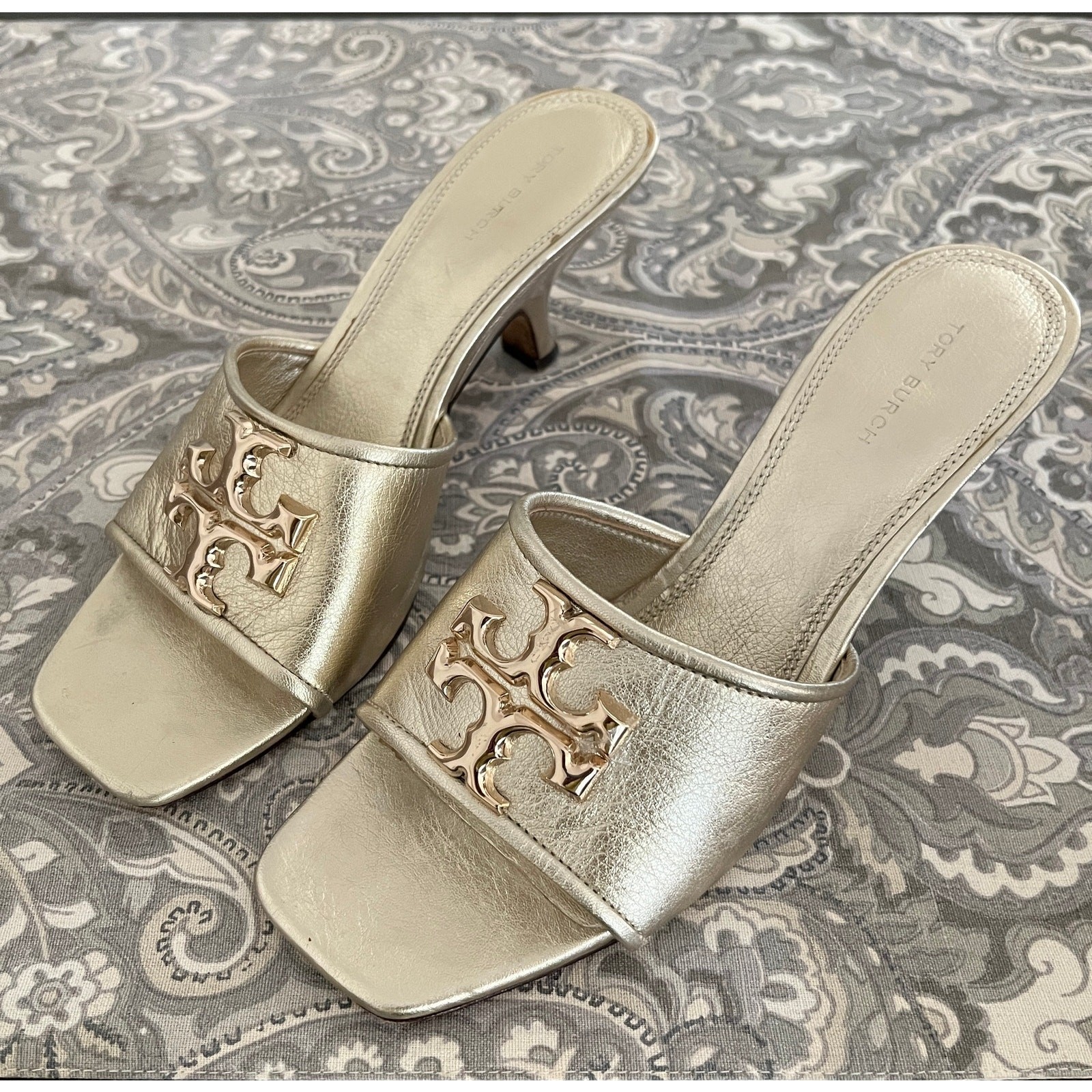 Tory Burch Eleanor Metallic Gold Medallion Mule Sandals sz 7.5