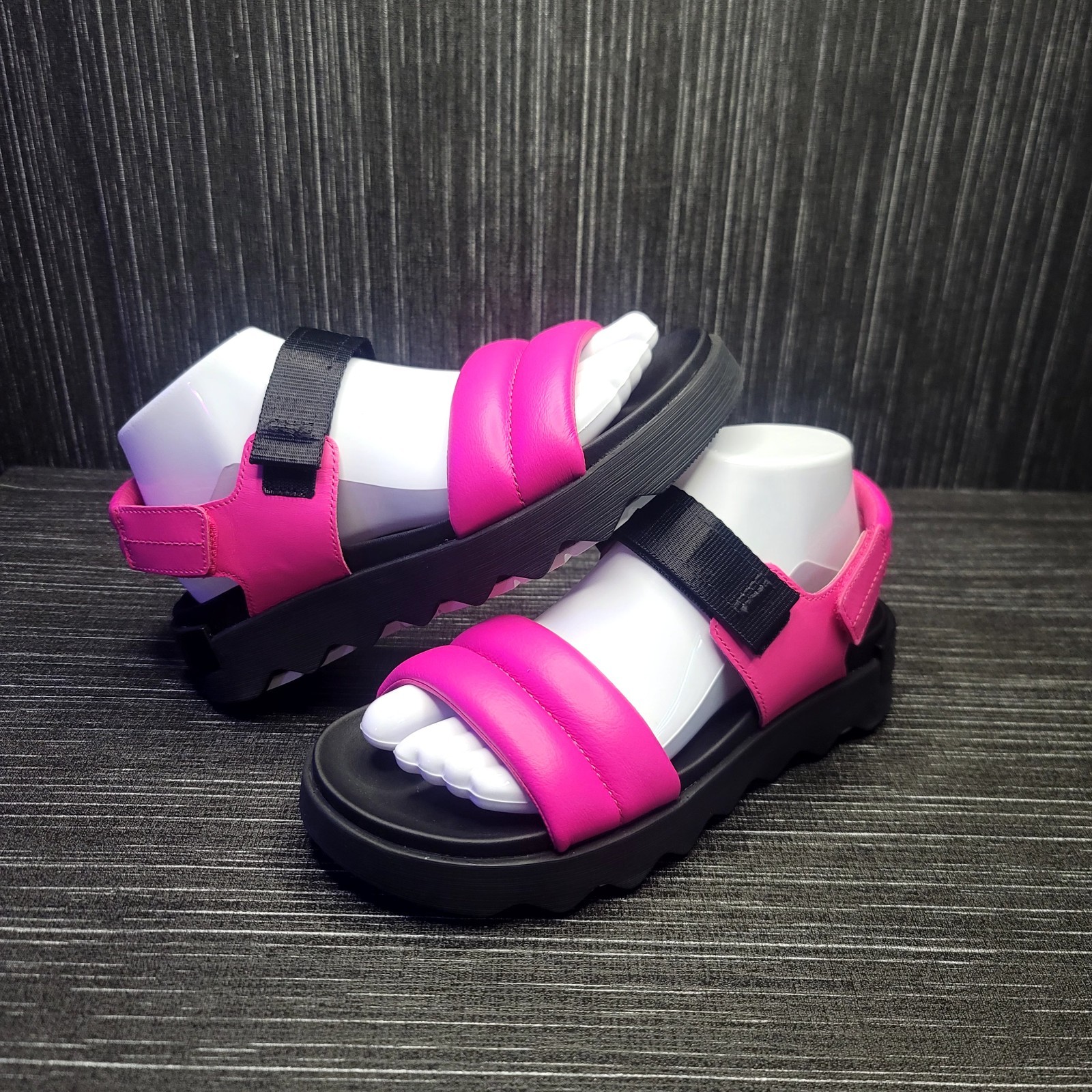 SOREL Women’s Viibe Black/Pink Slingback Sport Sandals NEW size 7