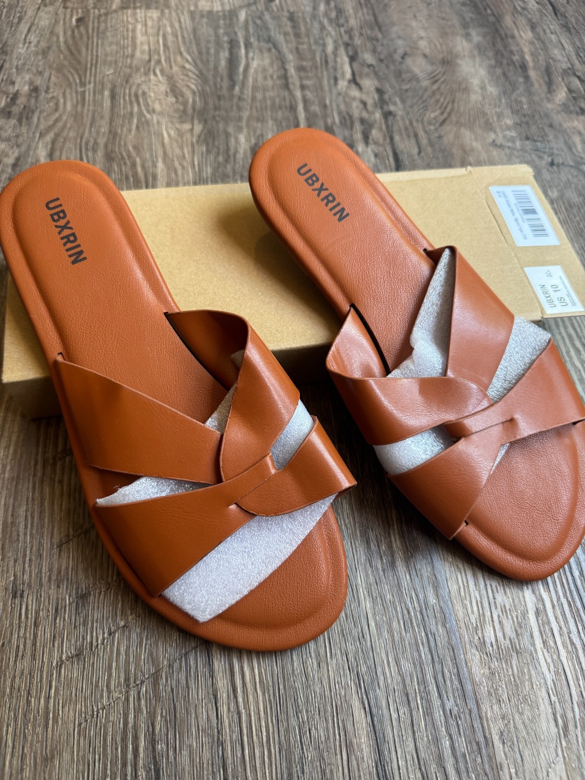 Women’s Flat Sandals Size 10 Cognac Minimalist Cross Strap Summer Slip On