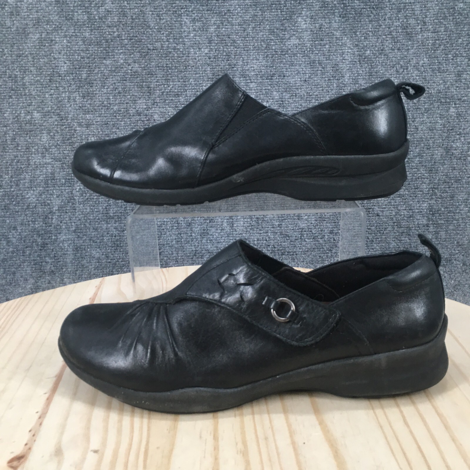Earth Shoes Womens 9.5 B Amity Slip On Black Leather Casual Round Toe Comfort