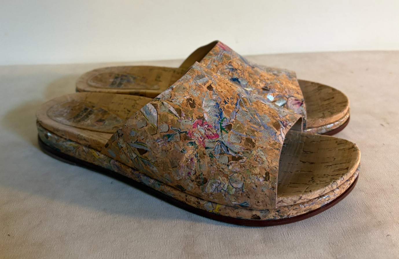 johnston & murphy ~ jenny floral cork slide sandals ~ womens ~ tan ~ 8M