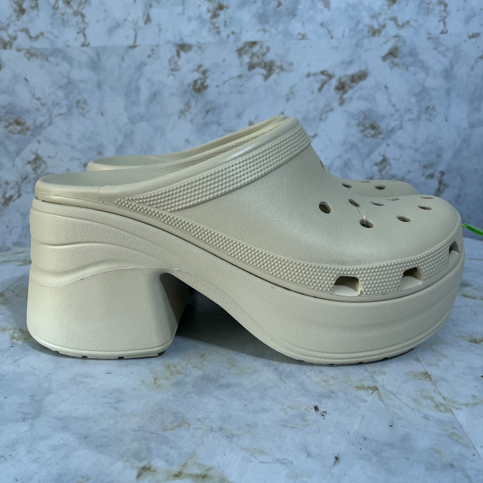 Crocs Siren Clog Women’s Size 11M Shoes Beige Mule Comfort Platform Chunky Clogs