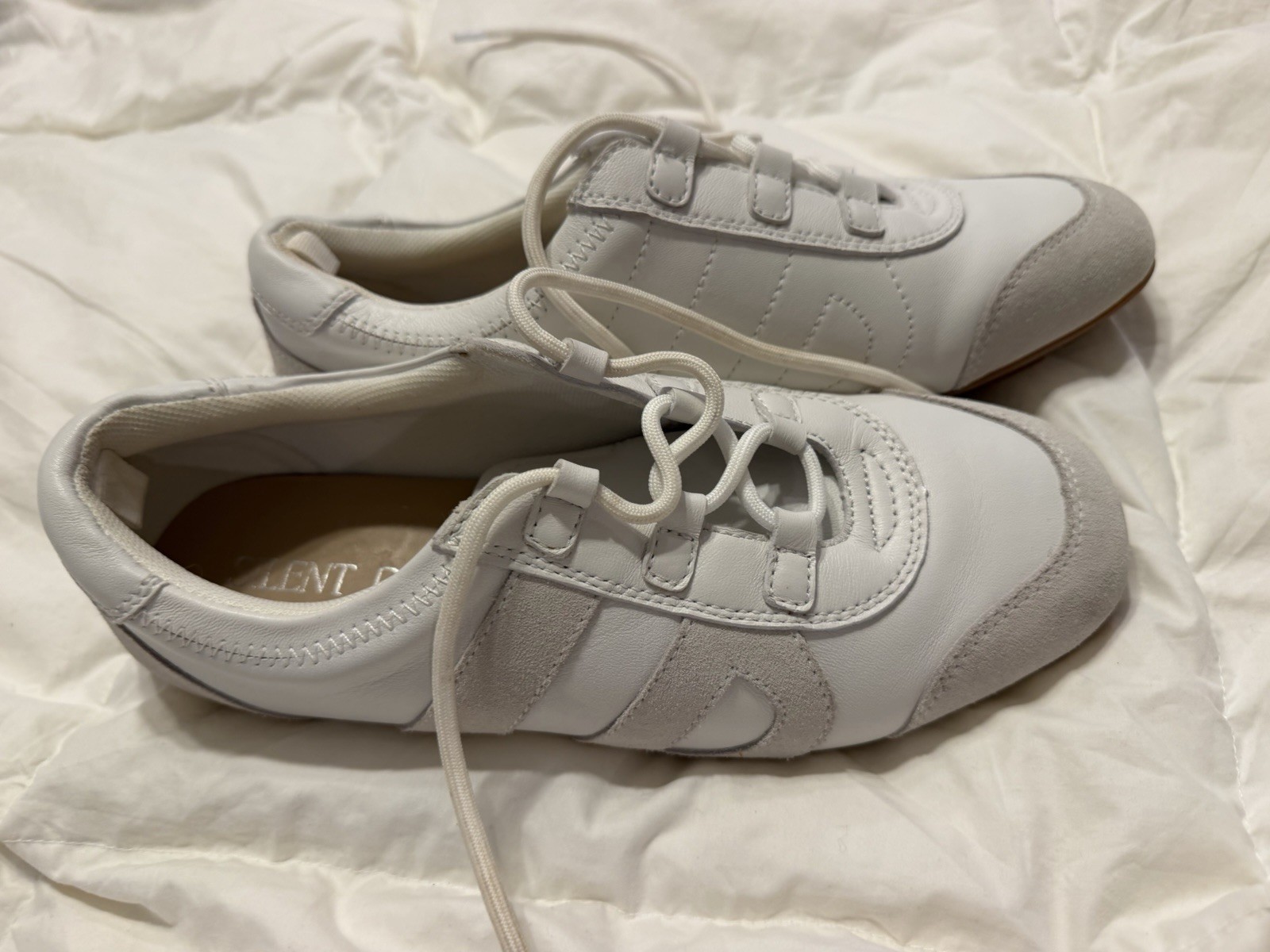 Women’s Silent D White Gray Lace-up Sneakers Size 8.5 Fashion Sneakers