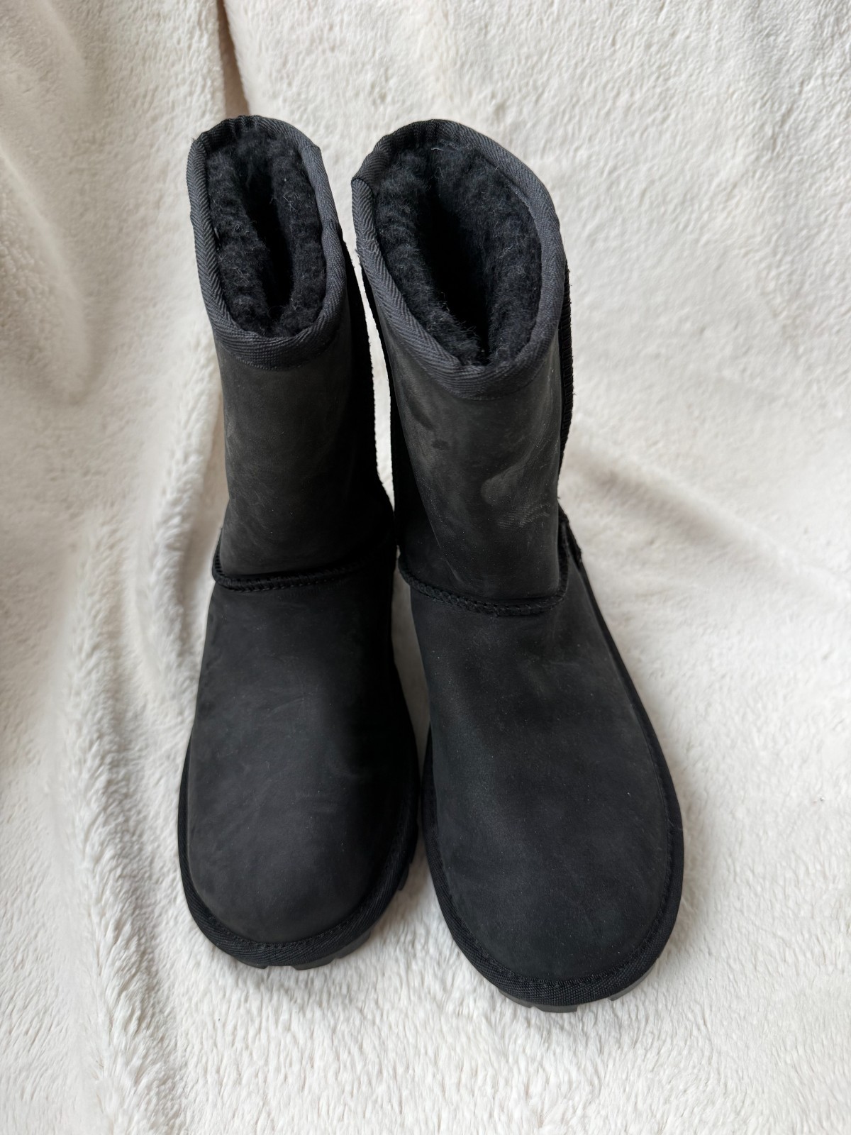 NWD UGG Women’s Essential Short Leather (1111513) US7/UK5/EU38