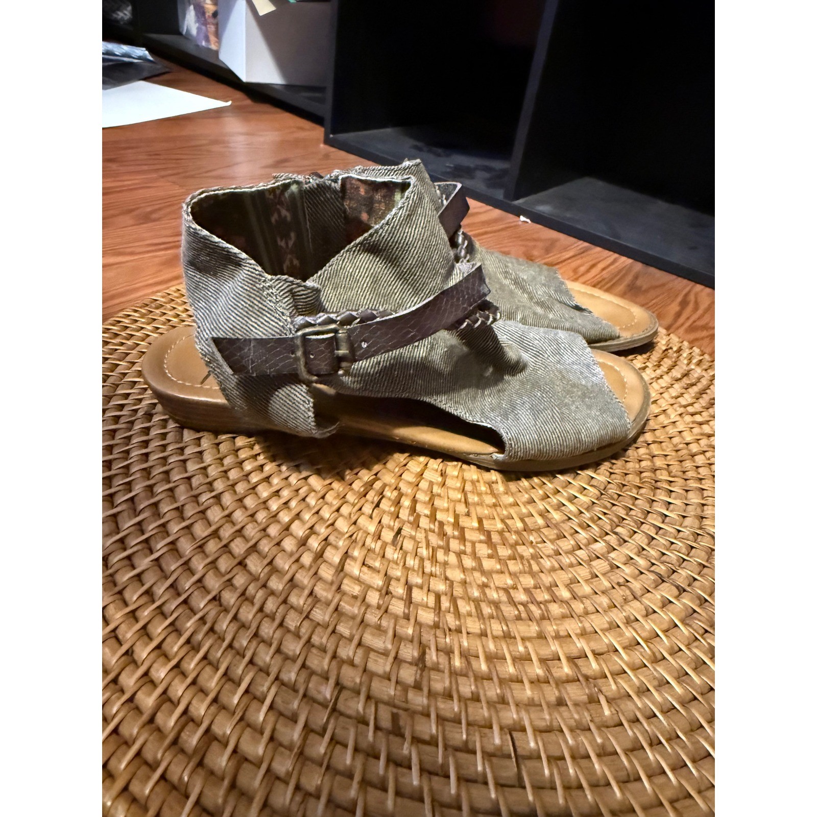 Blowfish Malibu Babie Smokey Grey Canvas Ankle Strap Sandals Womens 7.5