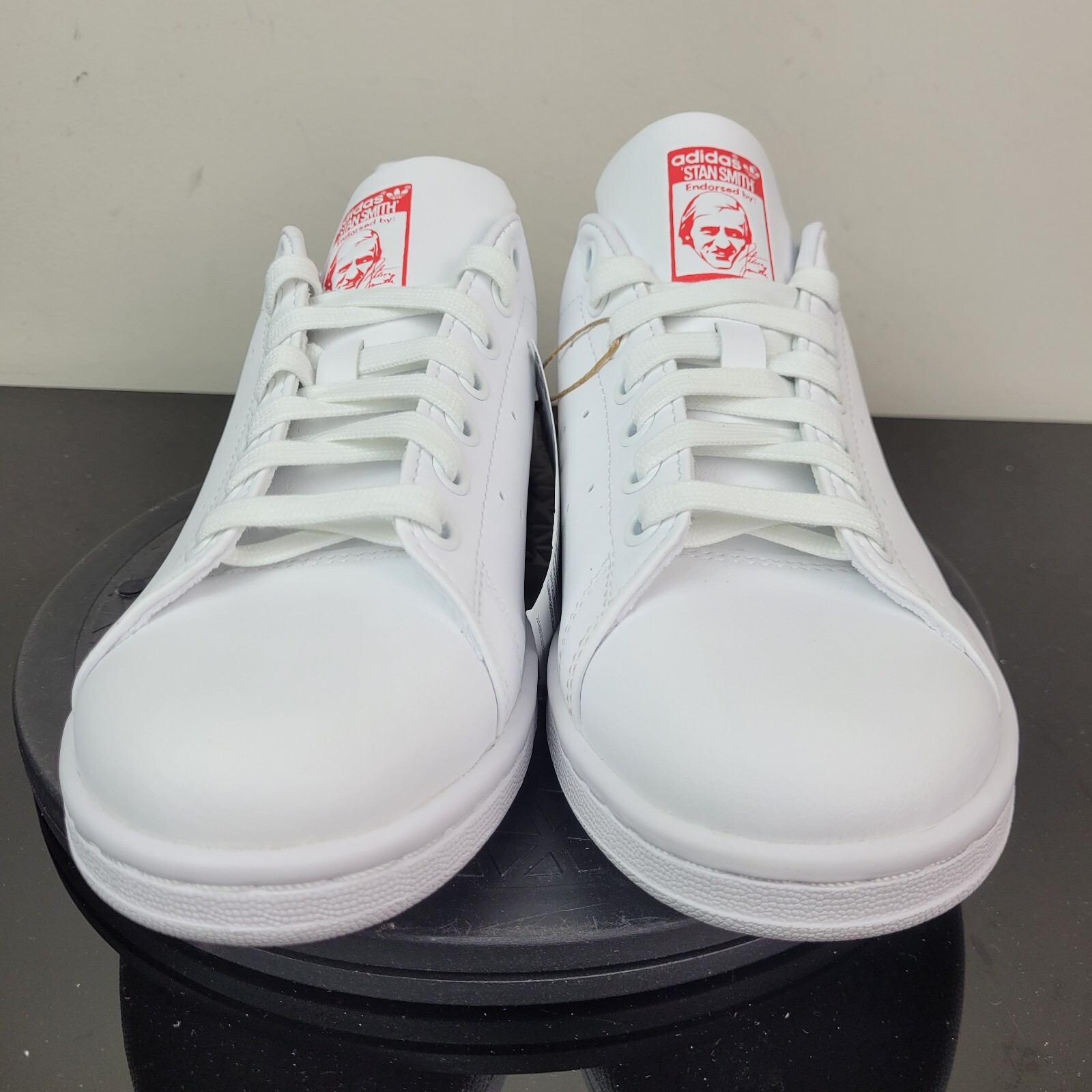 Adidas Originals Stan Smith White Red Athletic Shoes IE0460 Women’s Sz 9