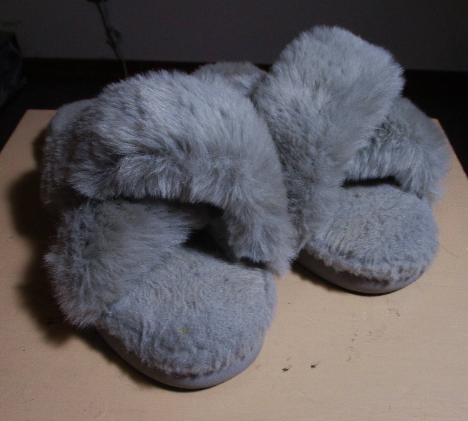 HALLUCI Gray Faux Fur Slip On Slippers Size 38/39 NWOT