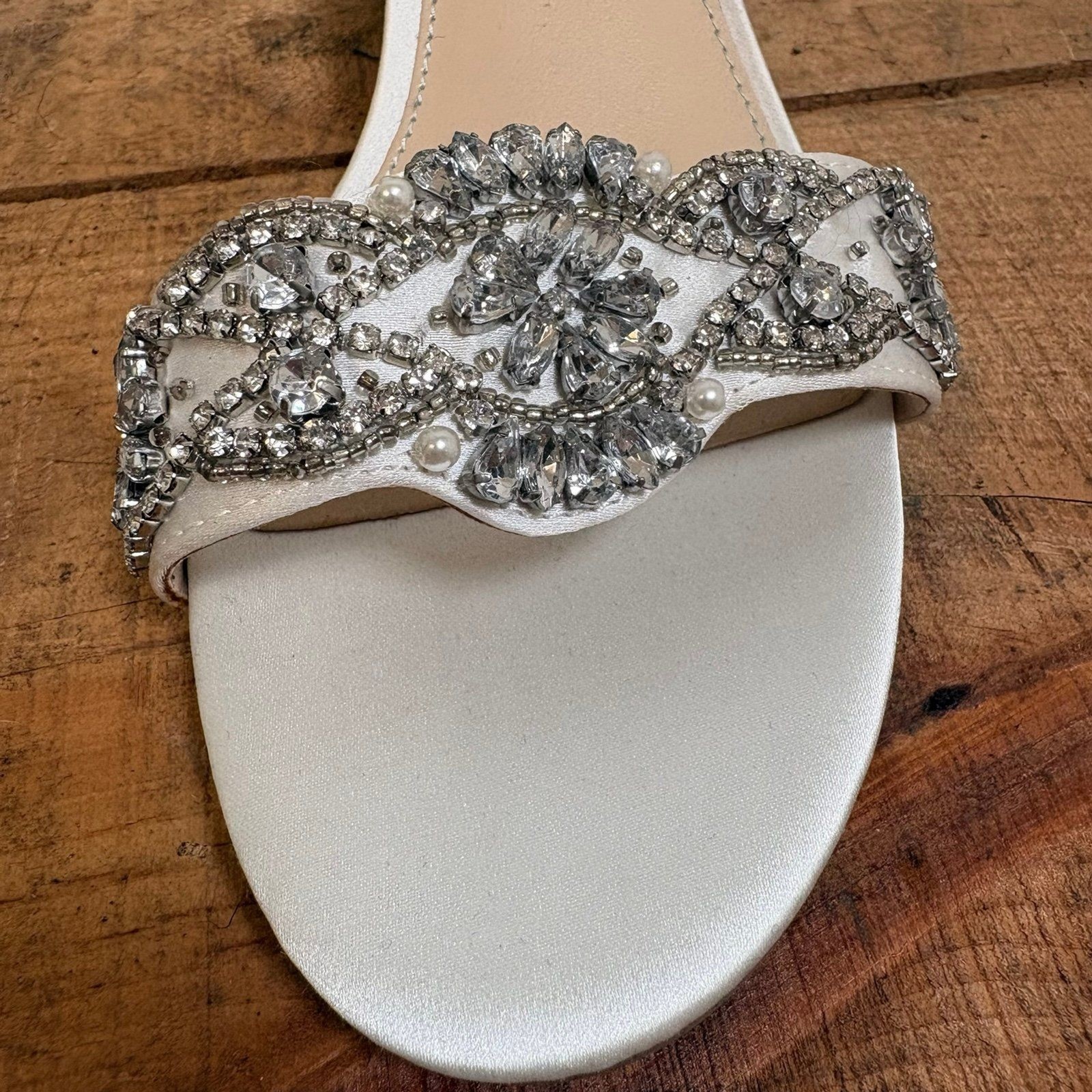 Betsey Johnson Mel Block Heel Evening Dyeable Sandals Sz 8