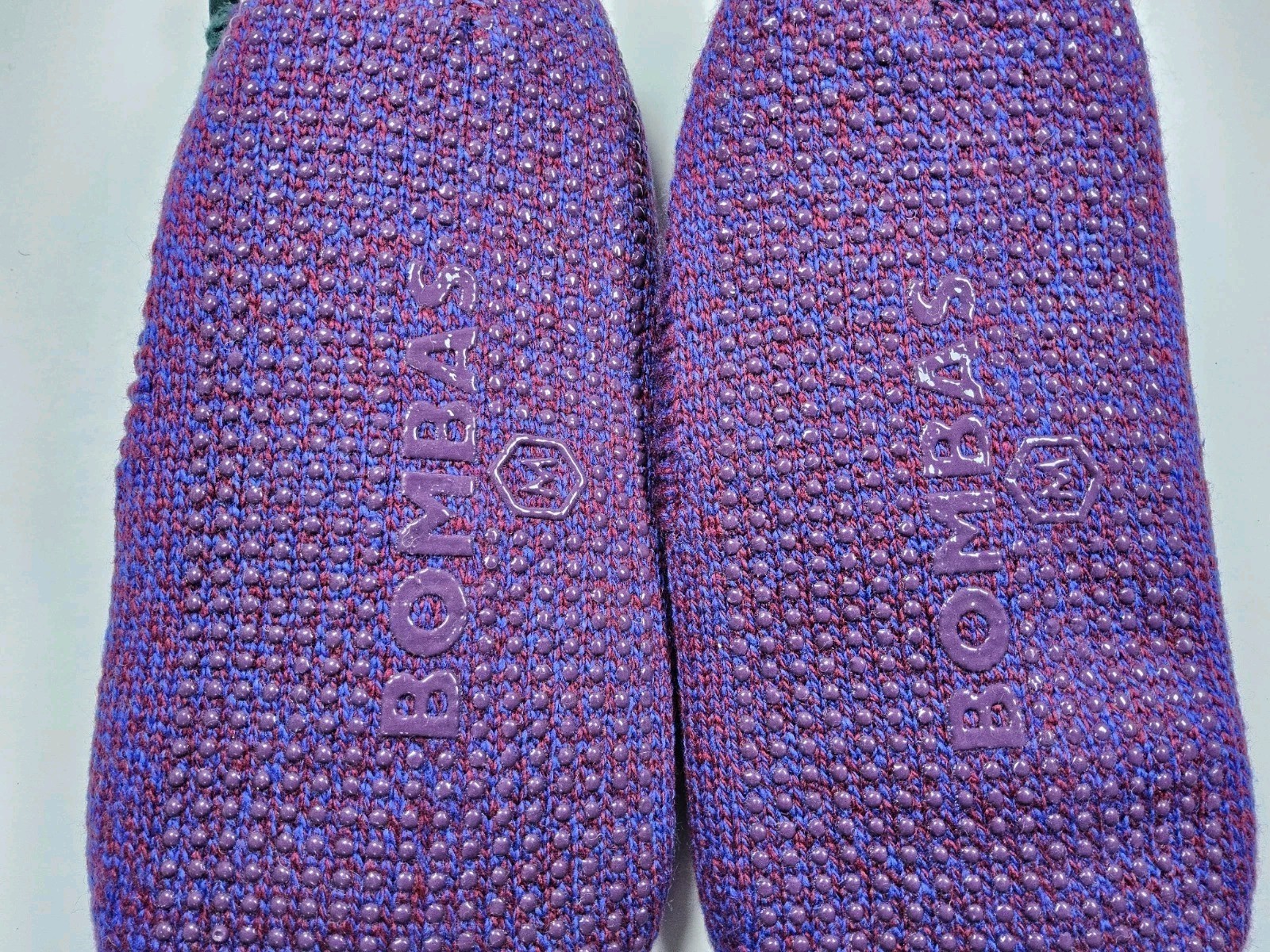 Bombas Gripper Slippers House Shoes Socks Size M (M 7-9.5, W 9-11.5)