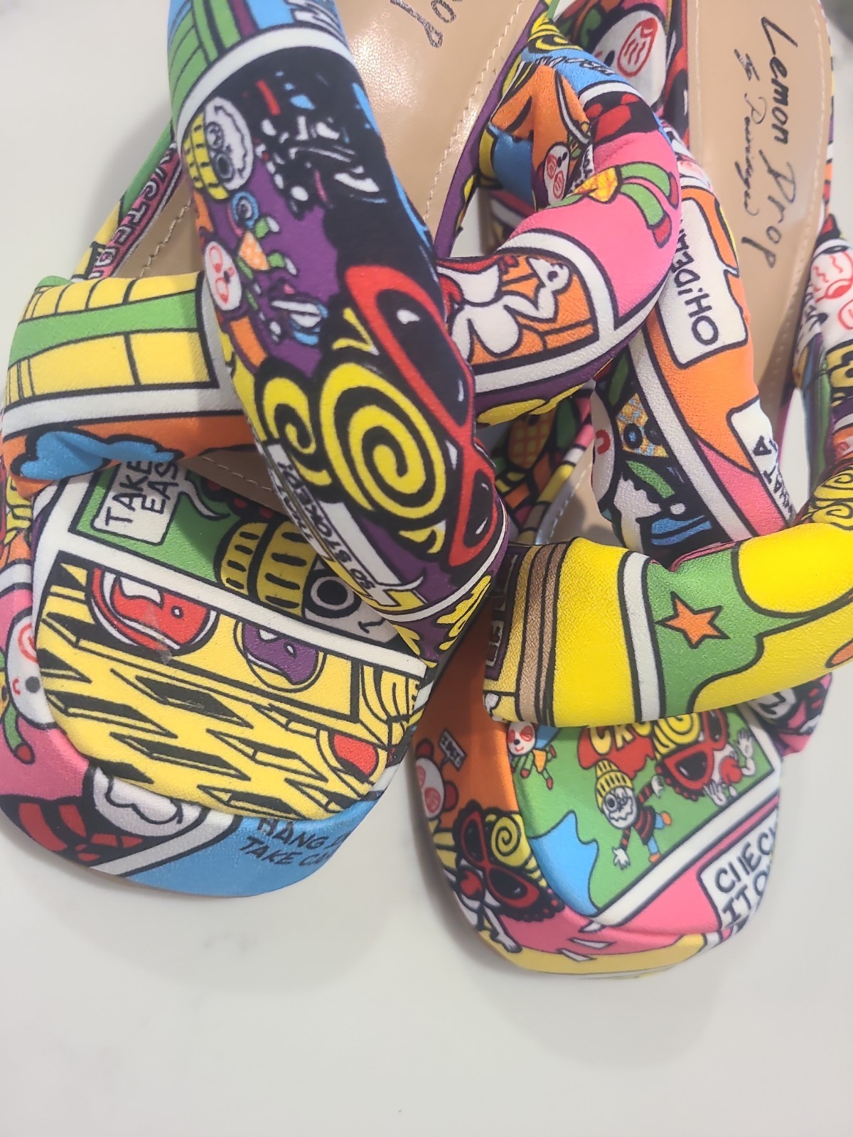 Lemon Drop By Privileged Platform Wedge Sandals 8.5 Pop Art Comic Print