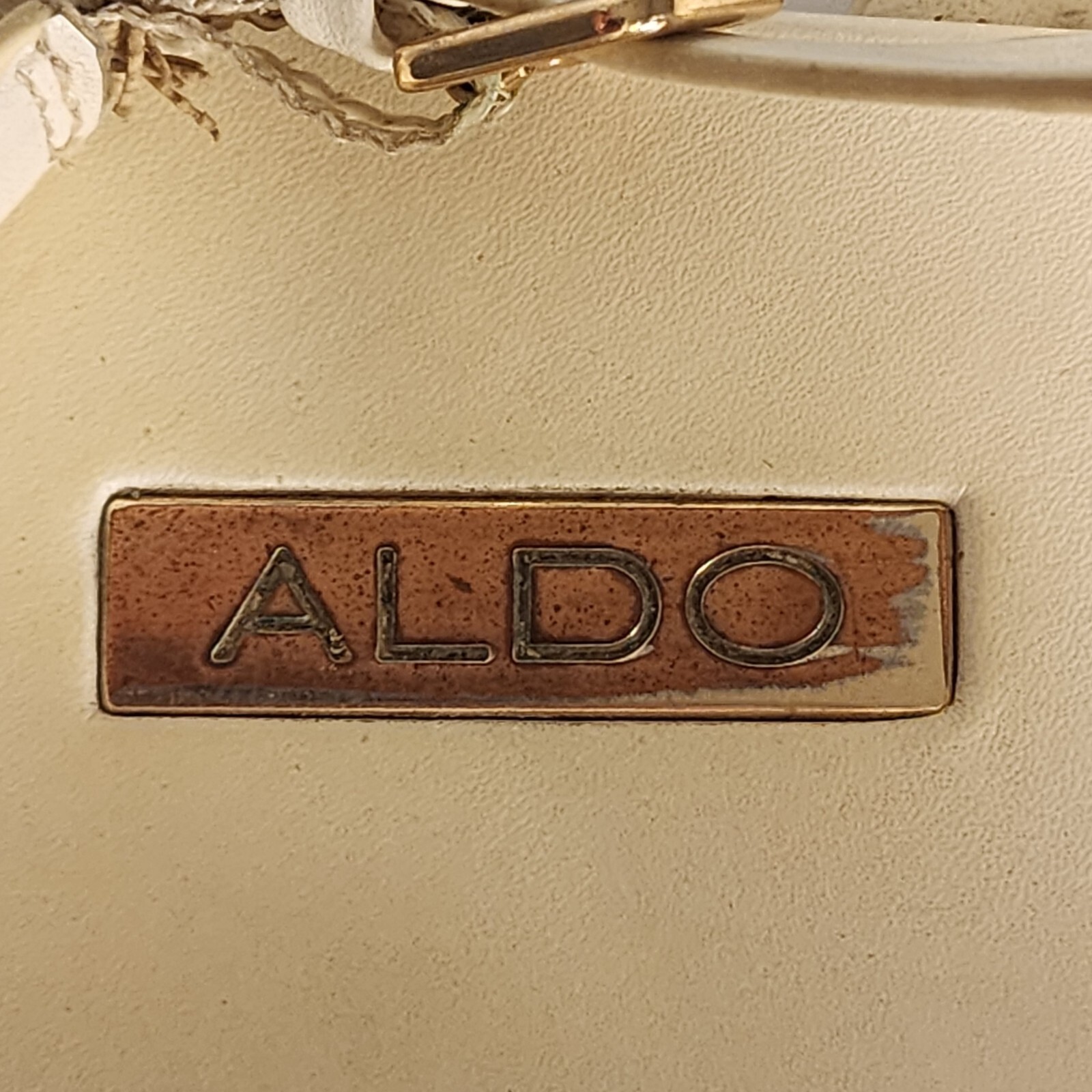 Aldo White Faux Leather Thermoplastic Rubber Sole Gold Buckle Sandals Women 8.5